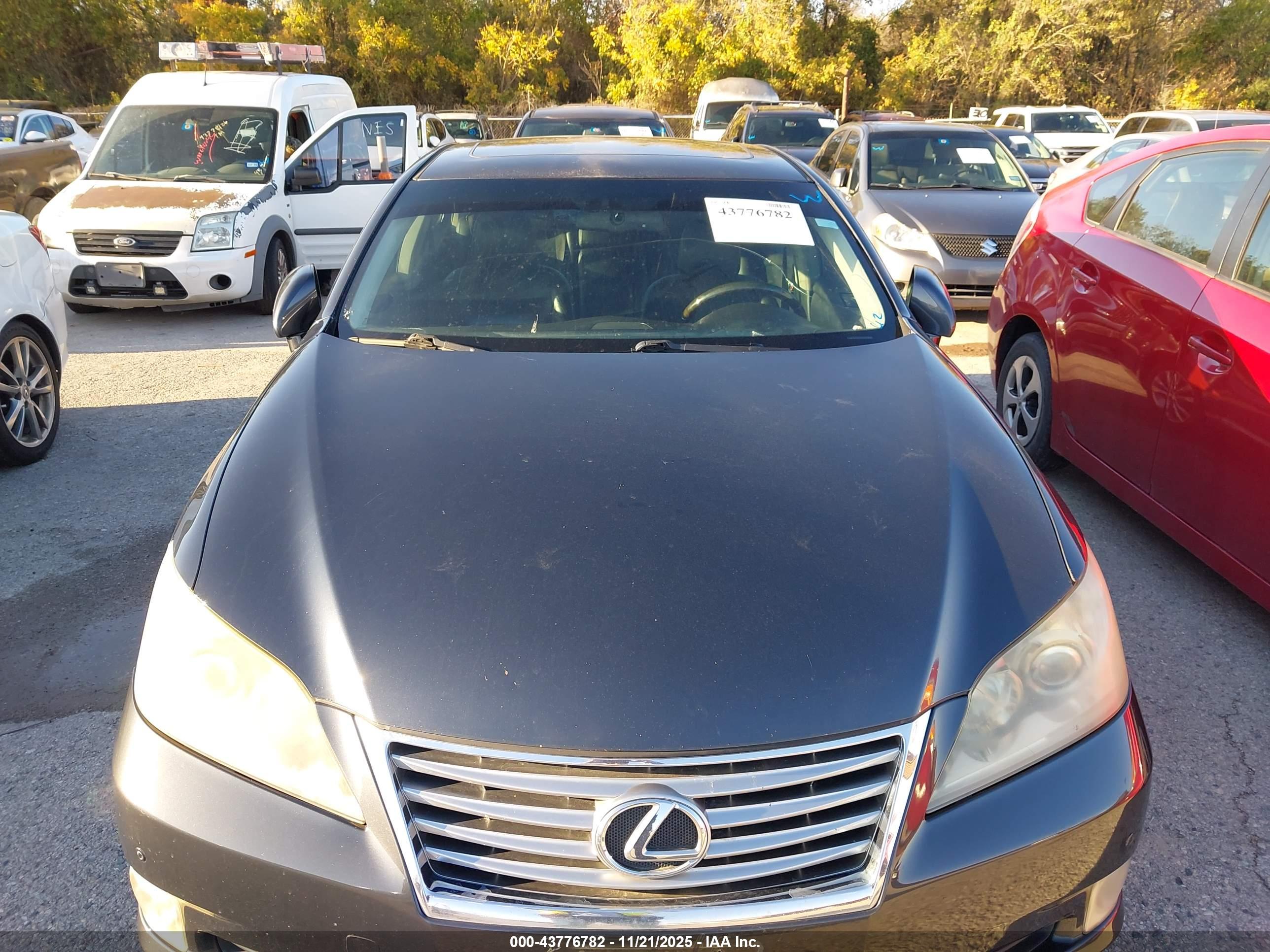 LEXUS ES image 6