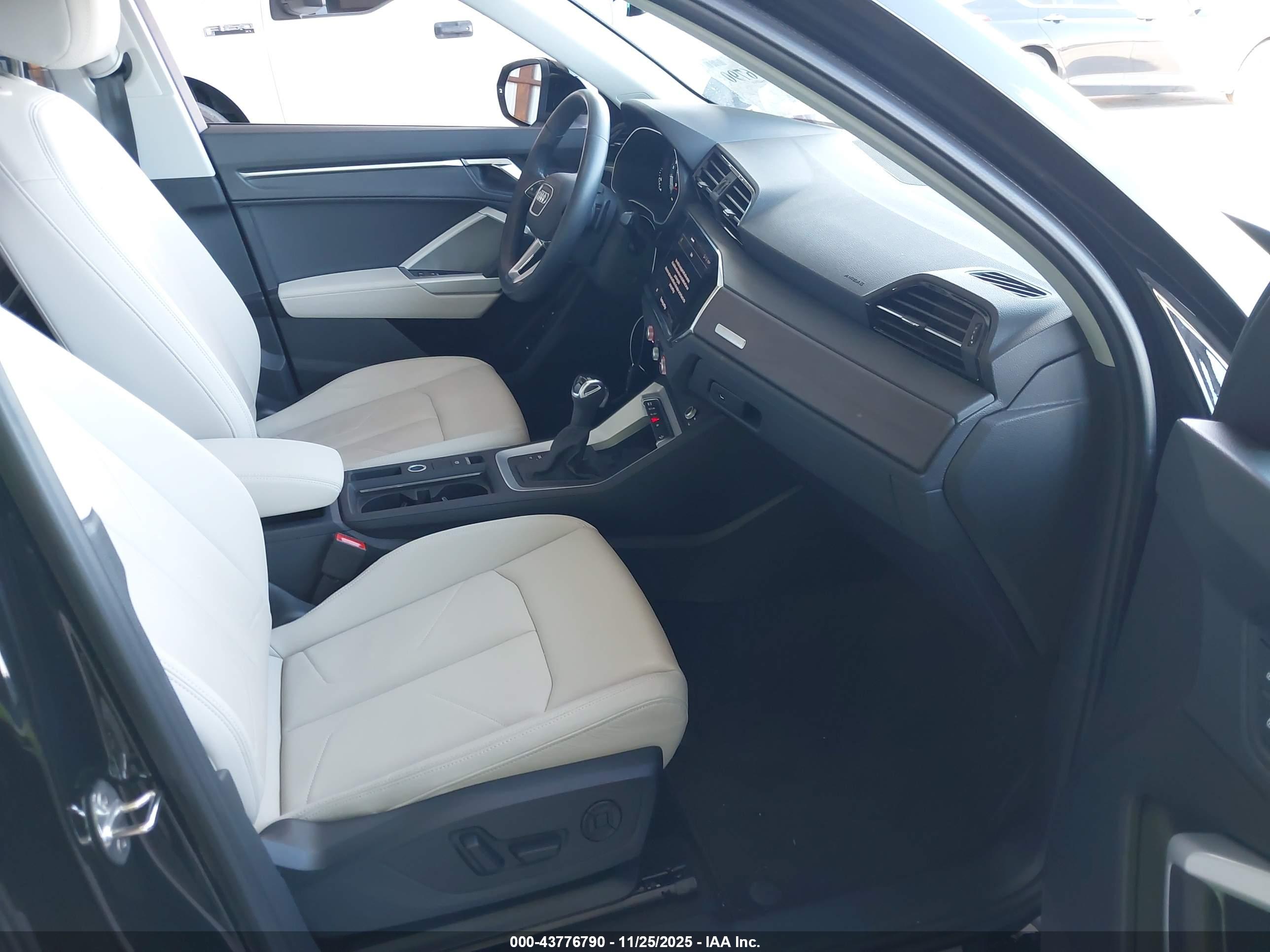AUDI Q3 image 5