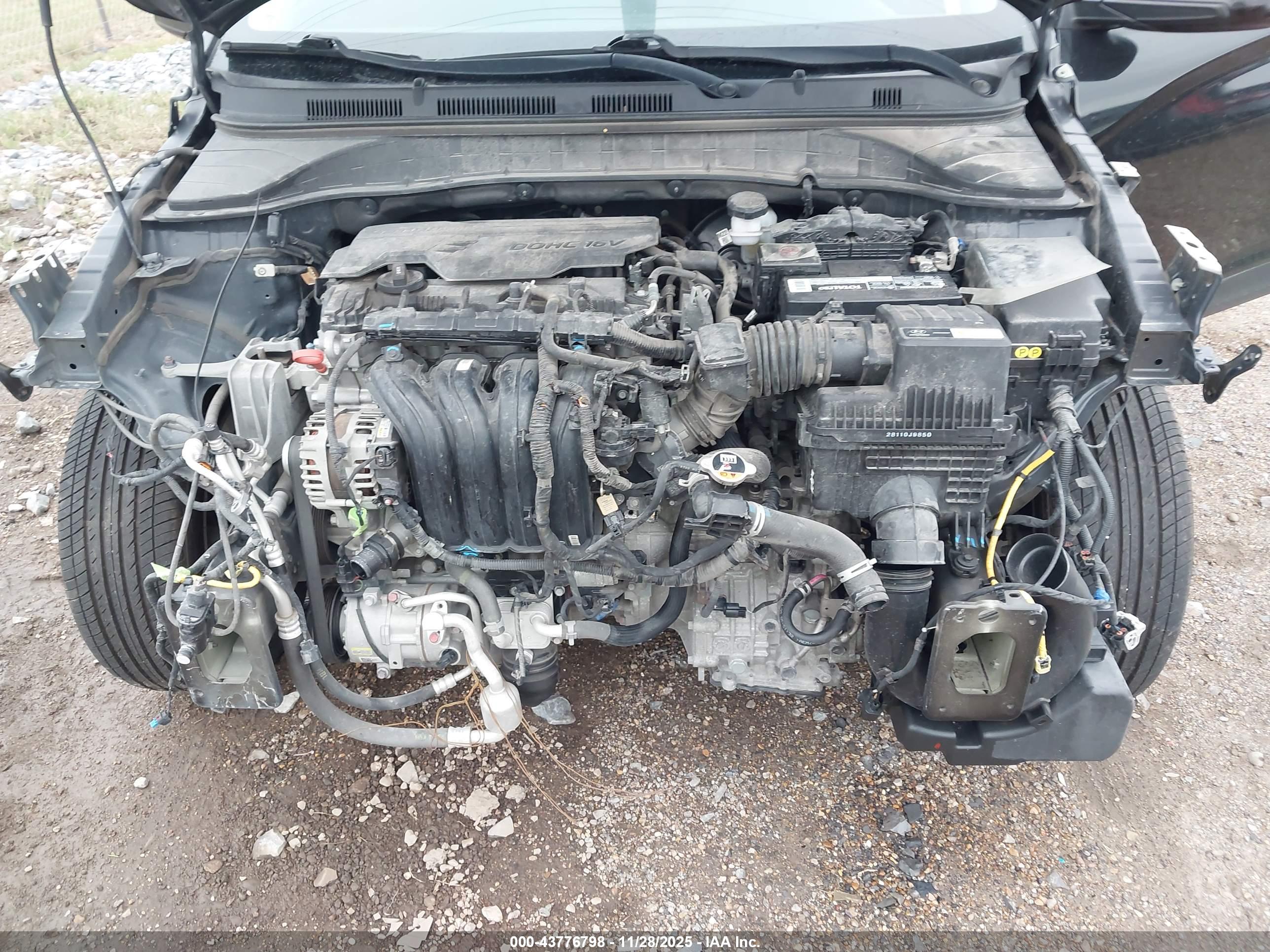 HYUNDAI KONA image 10