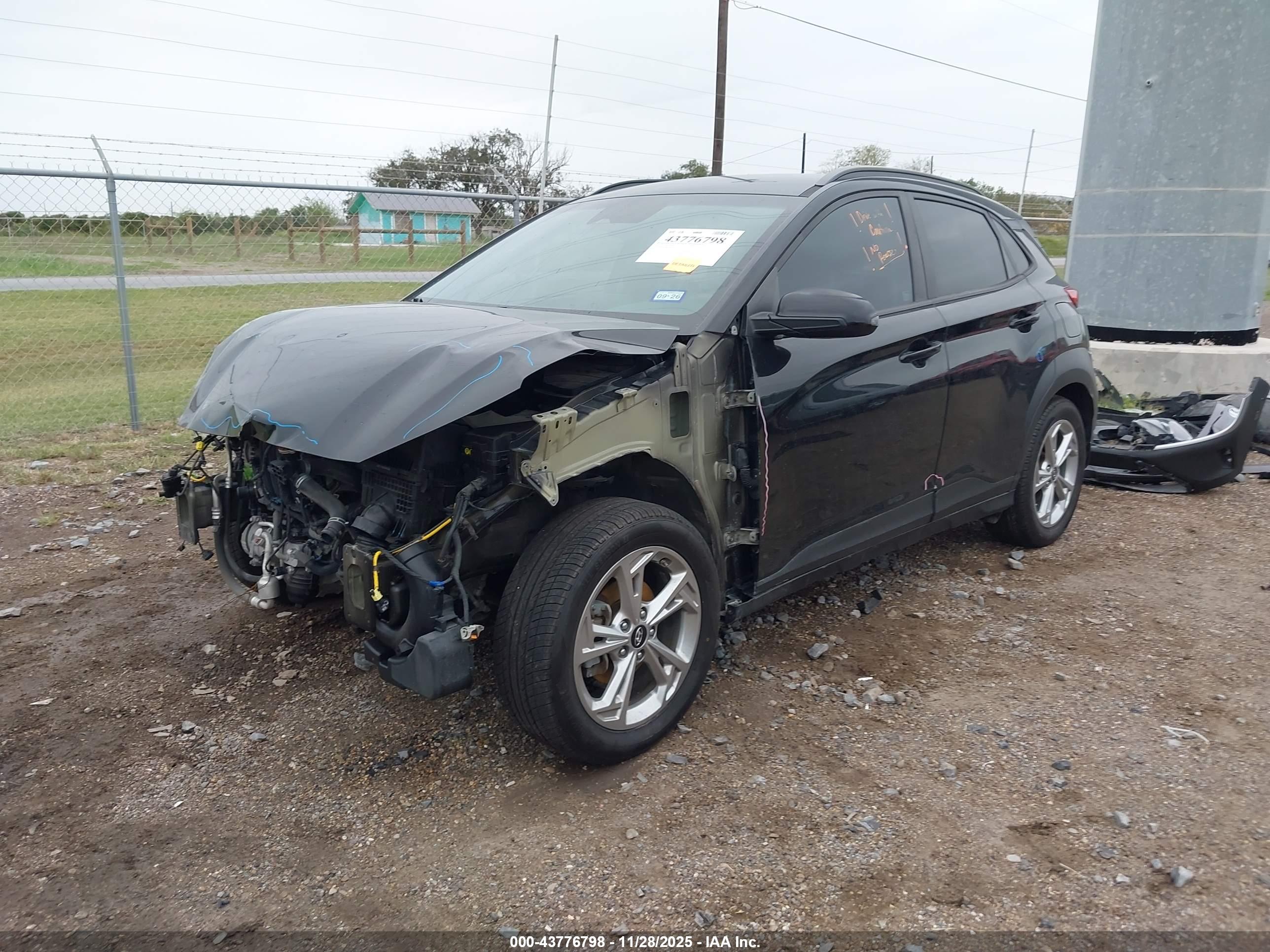 HYUNDAI KONA image 2