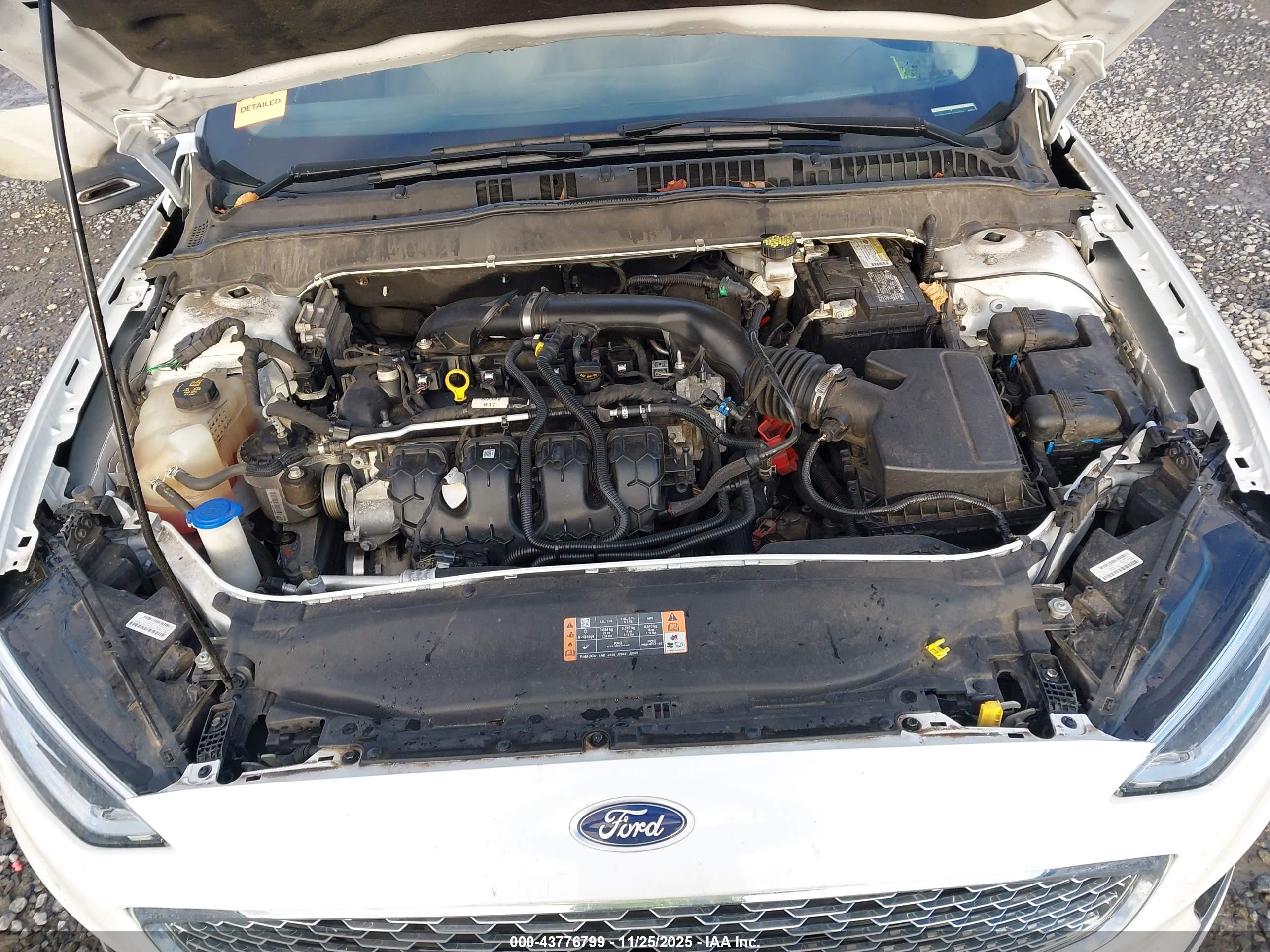 FORD FUSION image 10