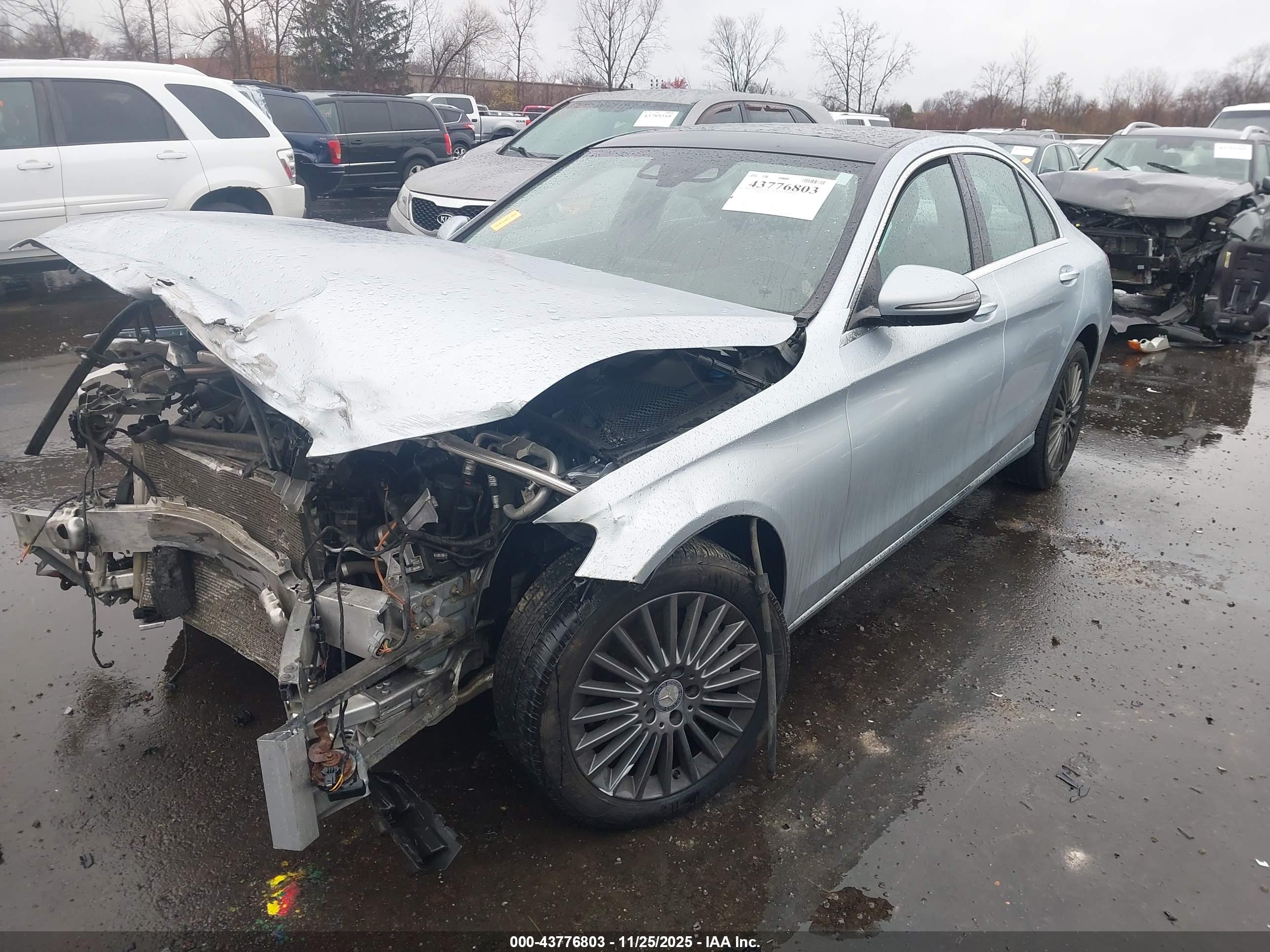 MERCEDES-BENZ C image 2