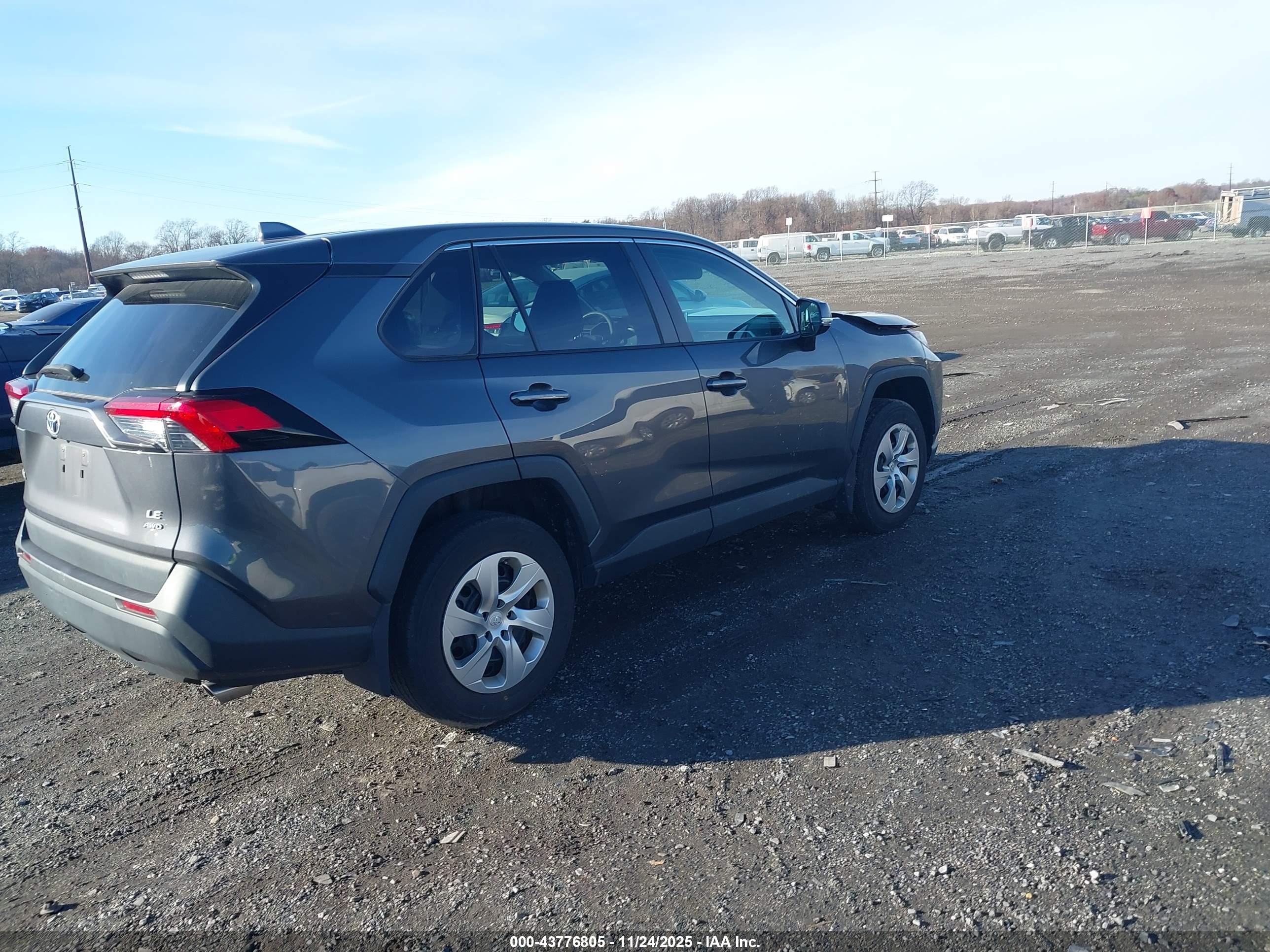 TOYOTA RAV4 image 4