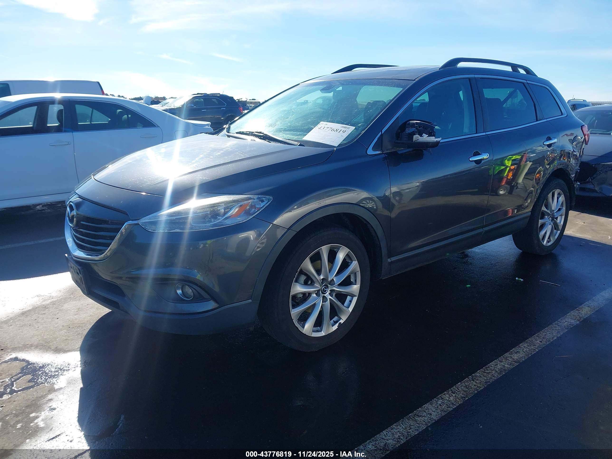MAZDA CX-9 image 2