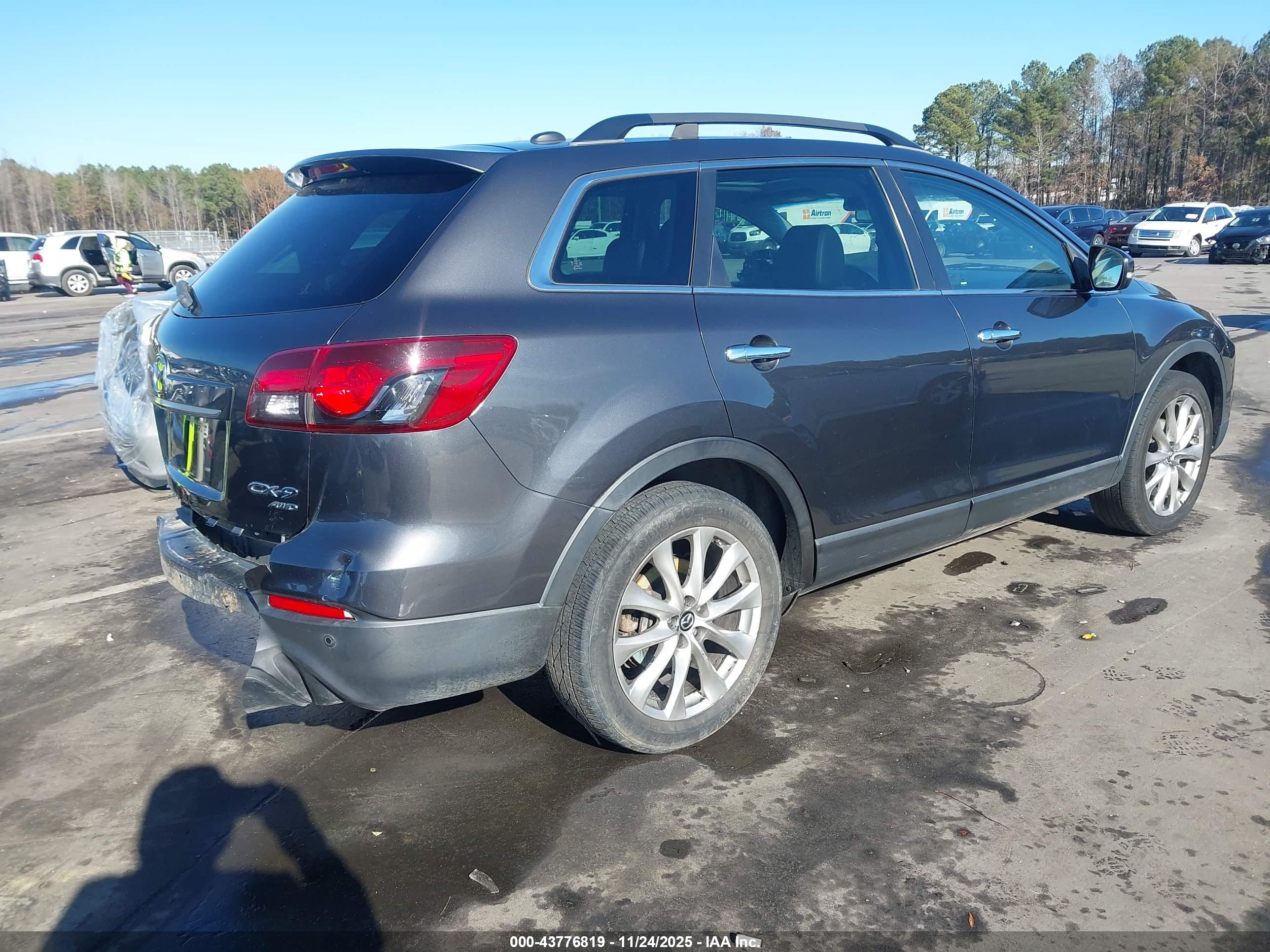 MAZDA CX-9 image 4