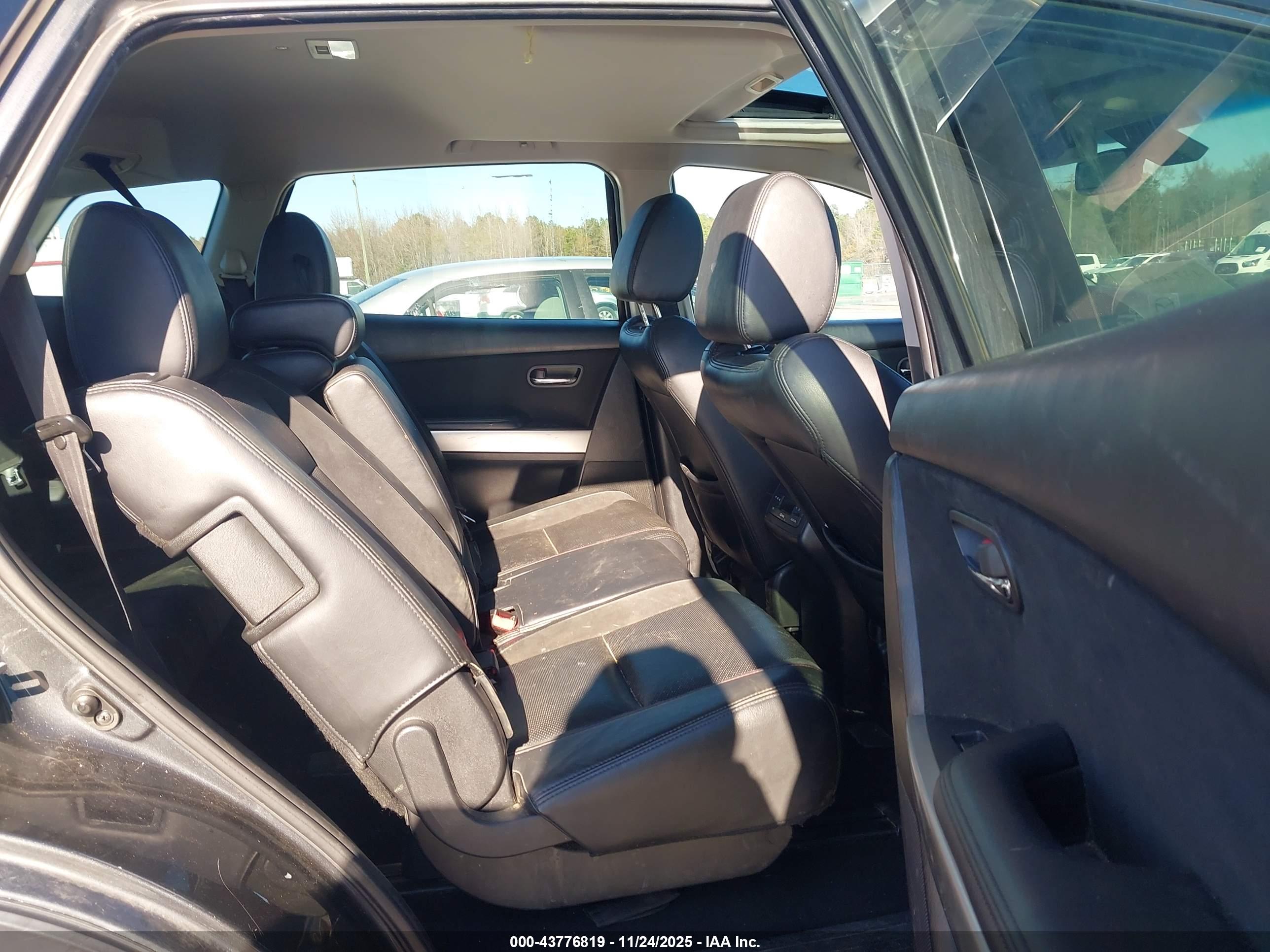 MAZDA CX-9 image 8