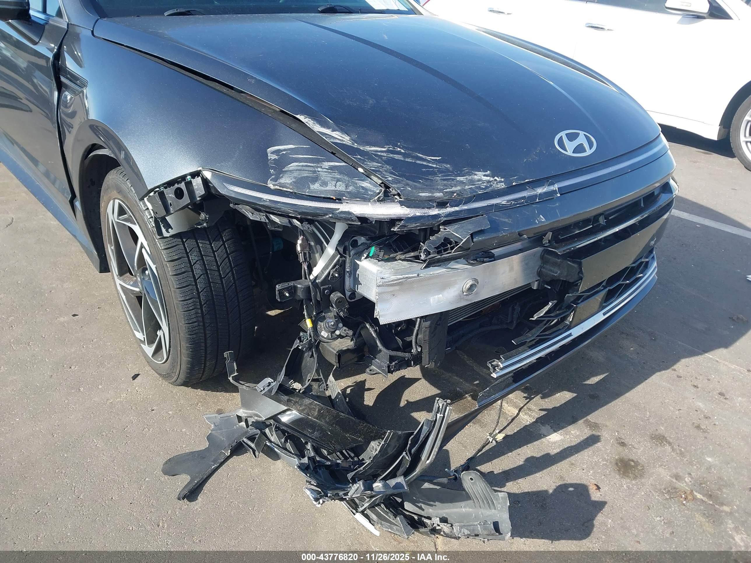 HYUNDAI SONATA image 6