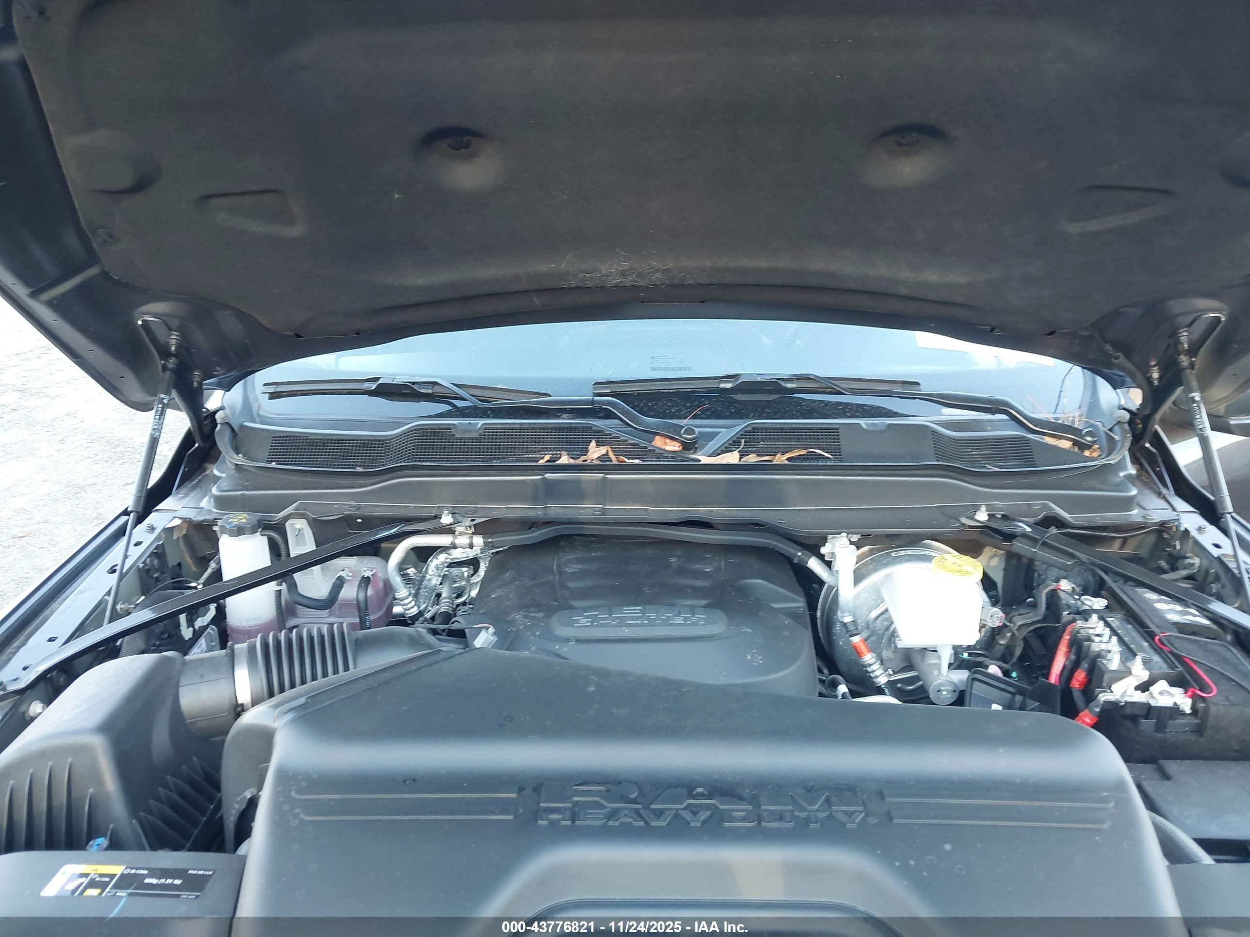 RAM 2500 image 10