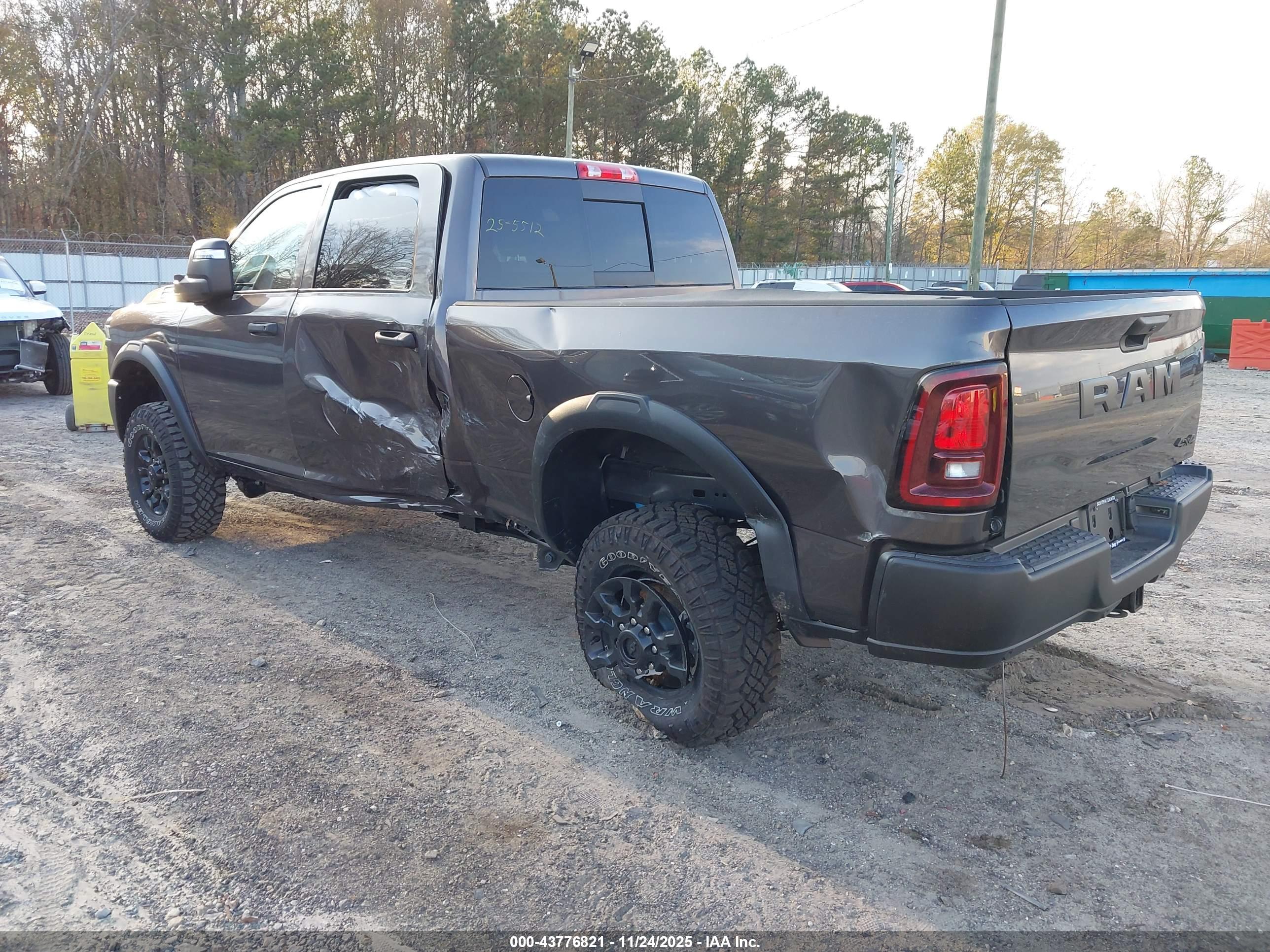 RAM 2500 image 3