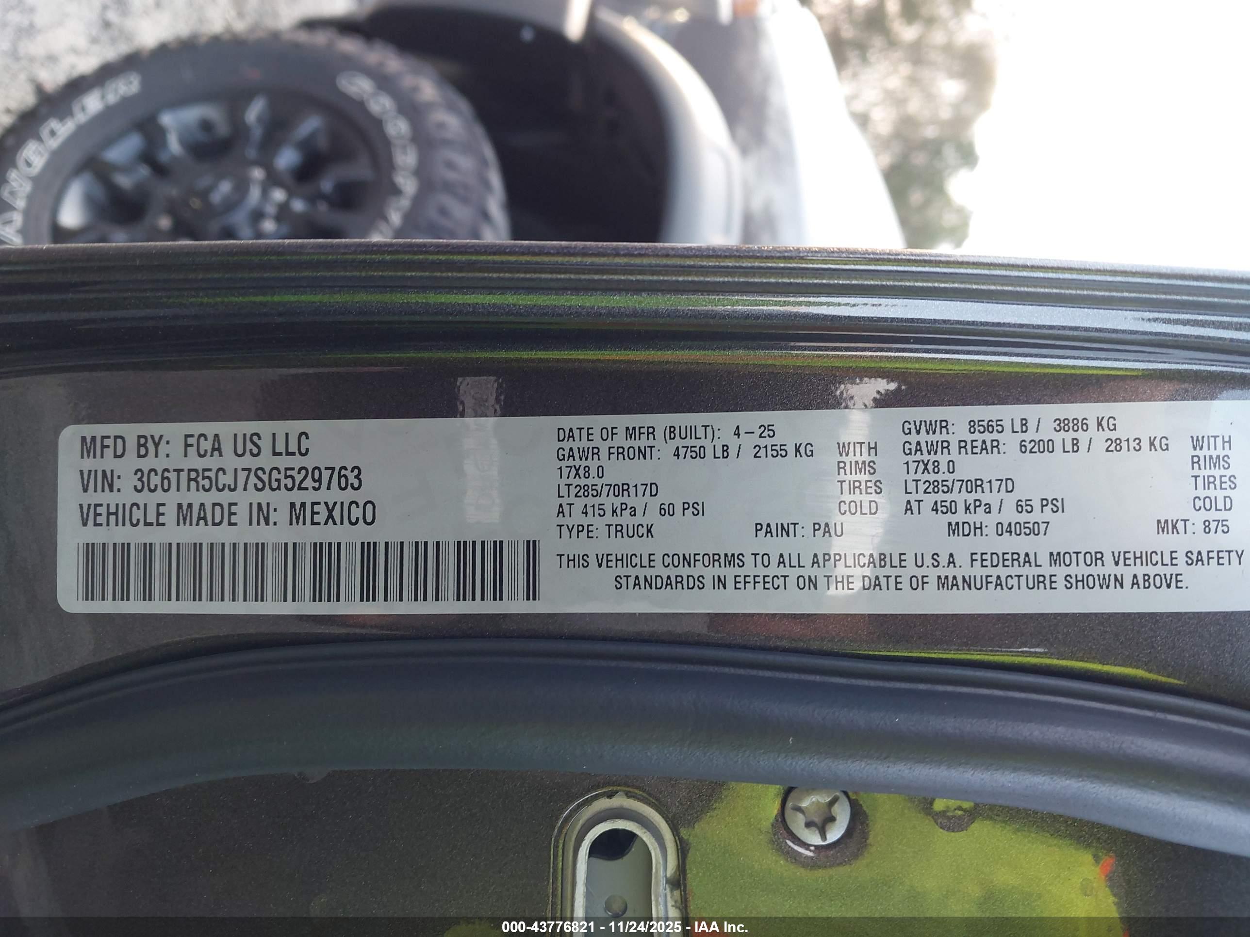 RAM 2500 image 9