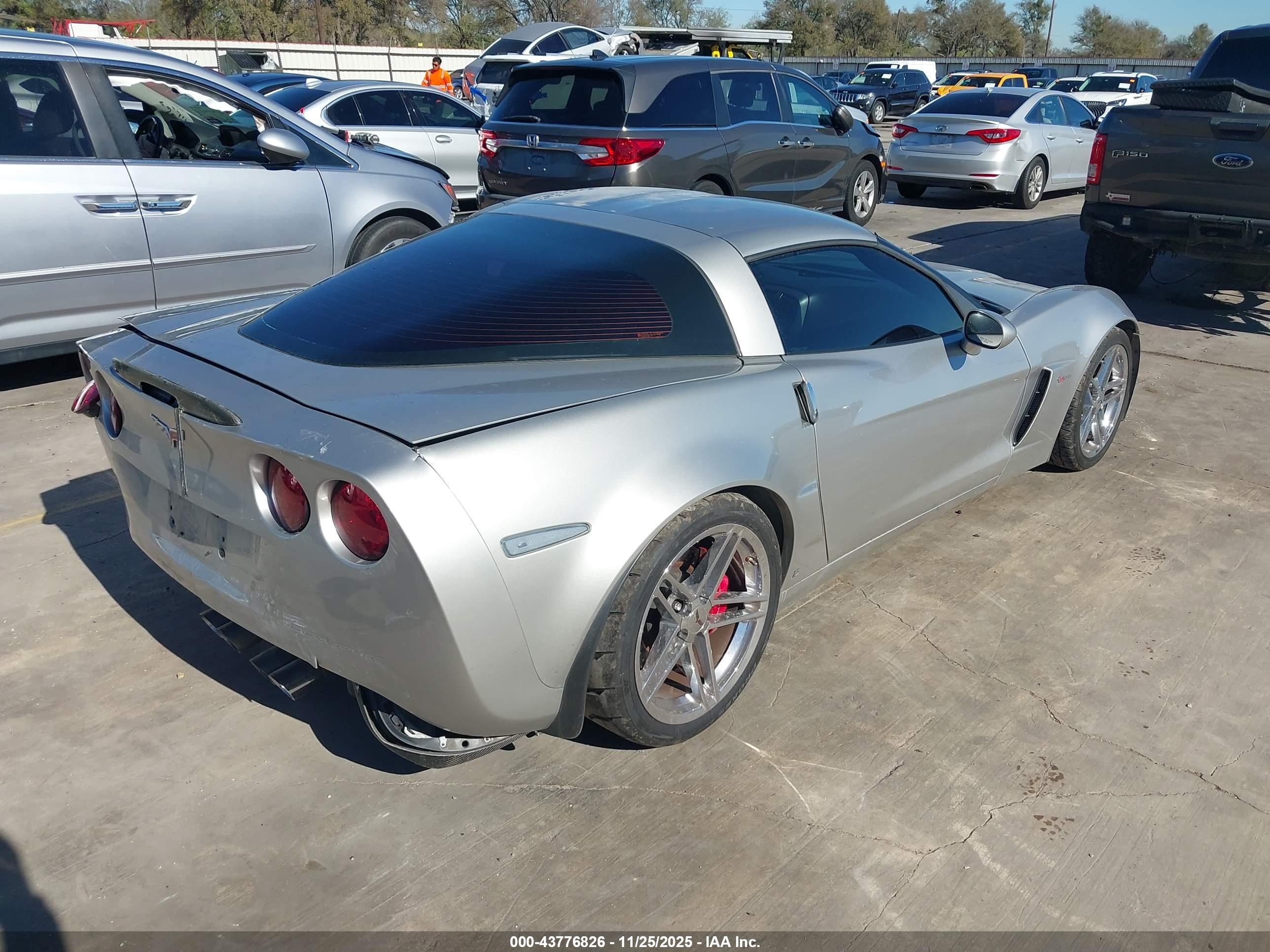 CHEVROLET CORVETTE image 4