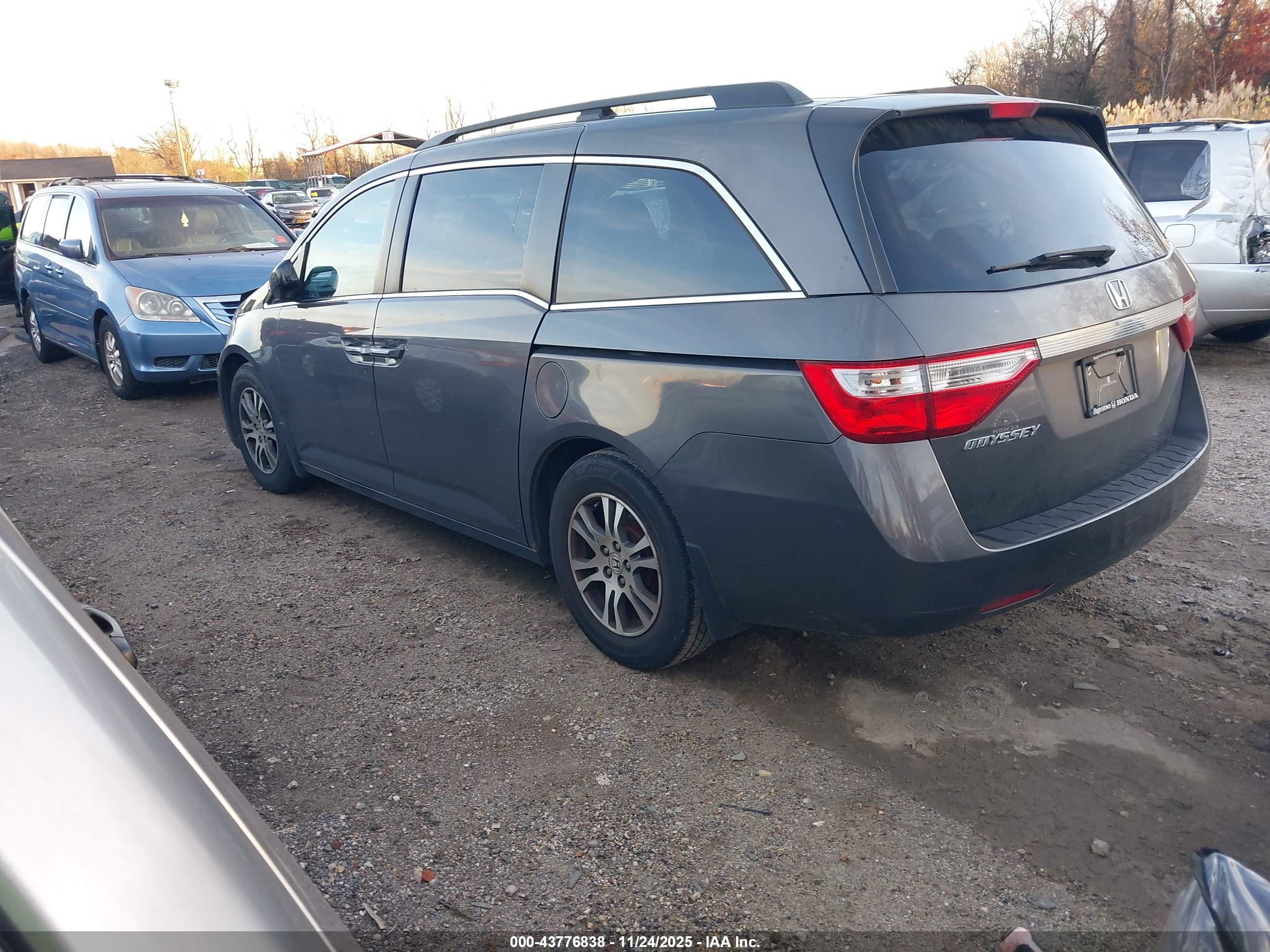 HONDA ODYSSEY image 3
