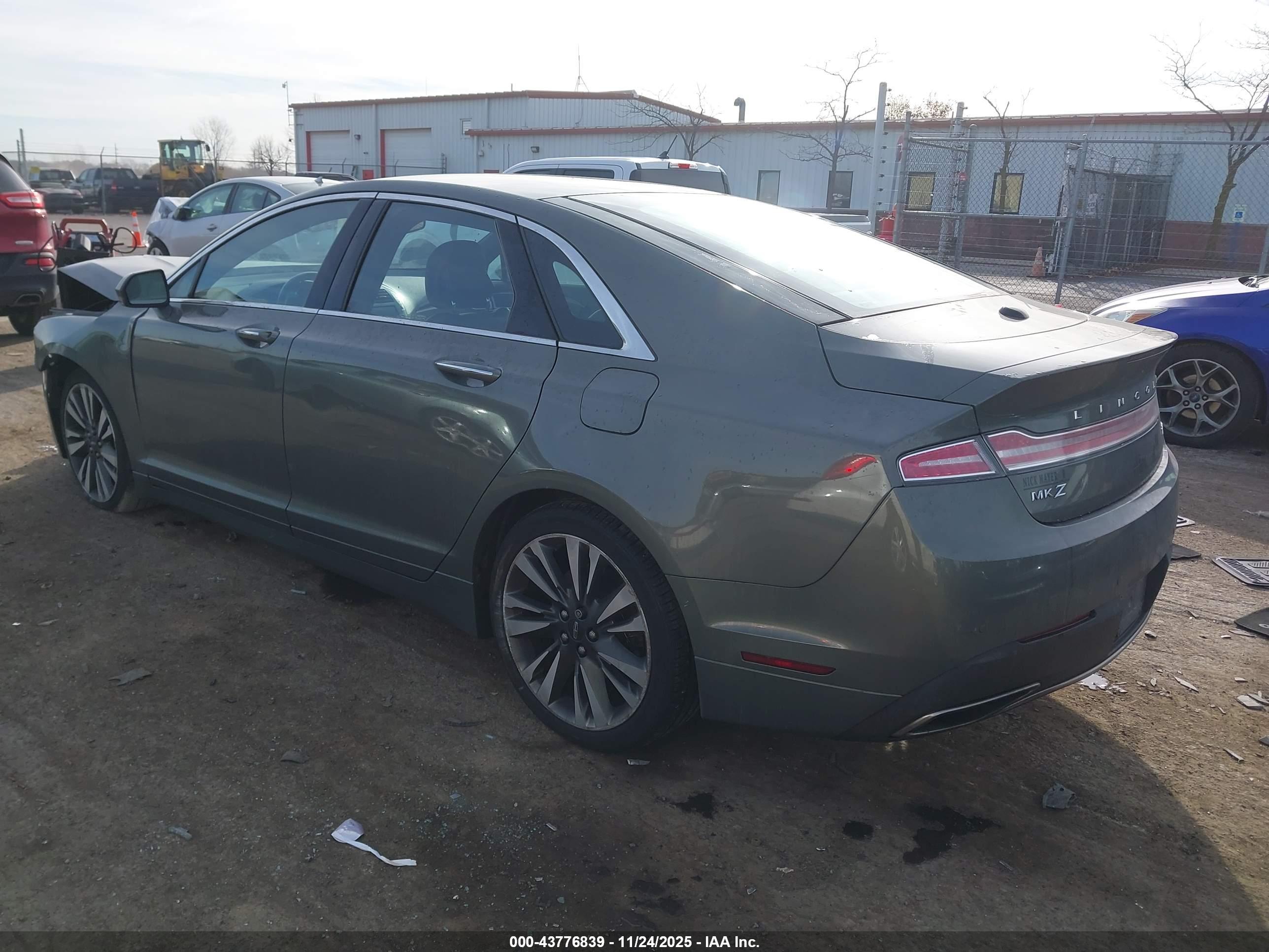 LINCOLN MKZ image 3