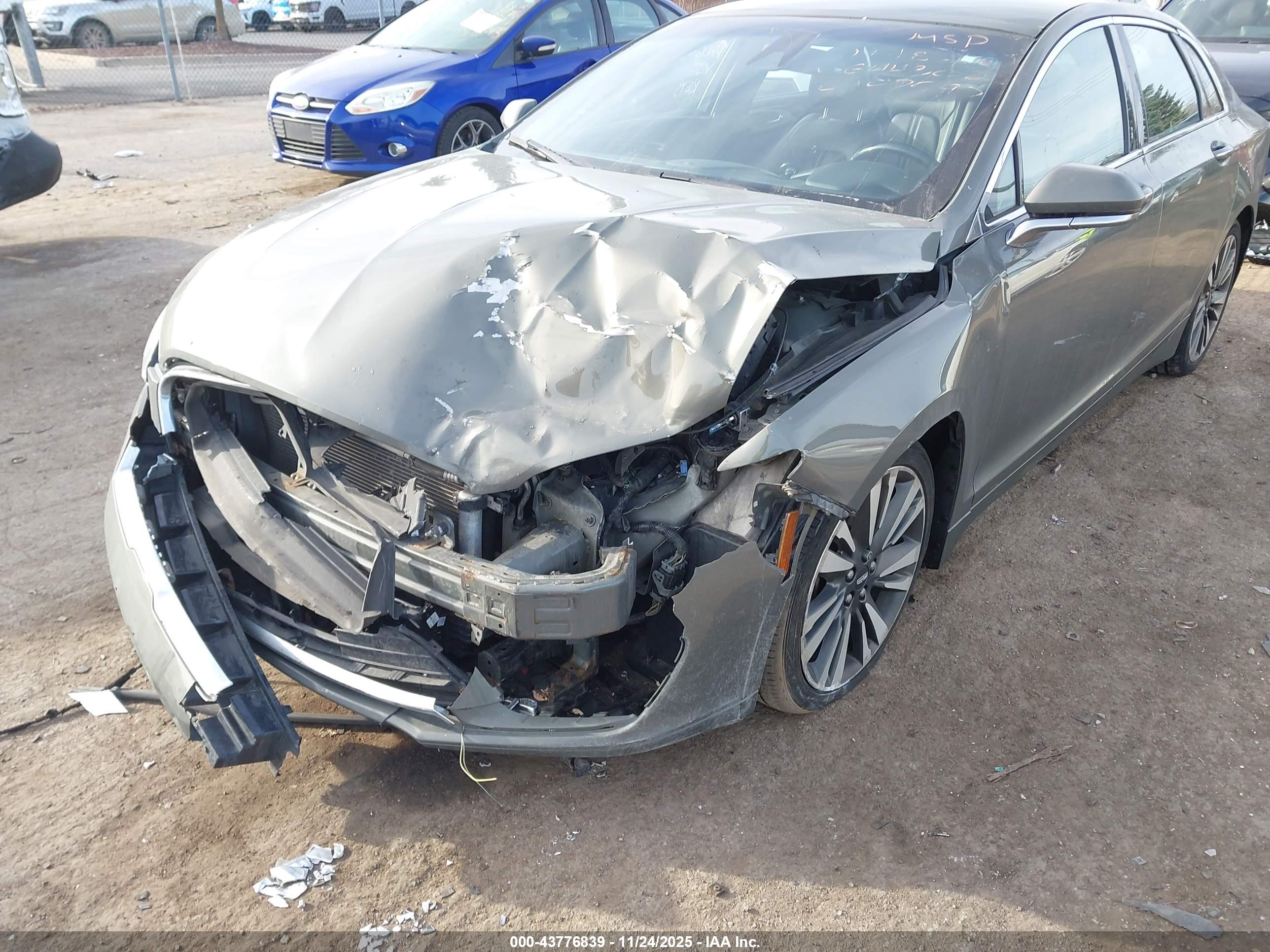 LINCOLN MKZ image 6