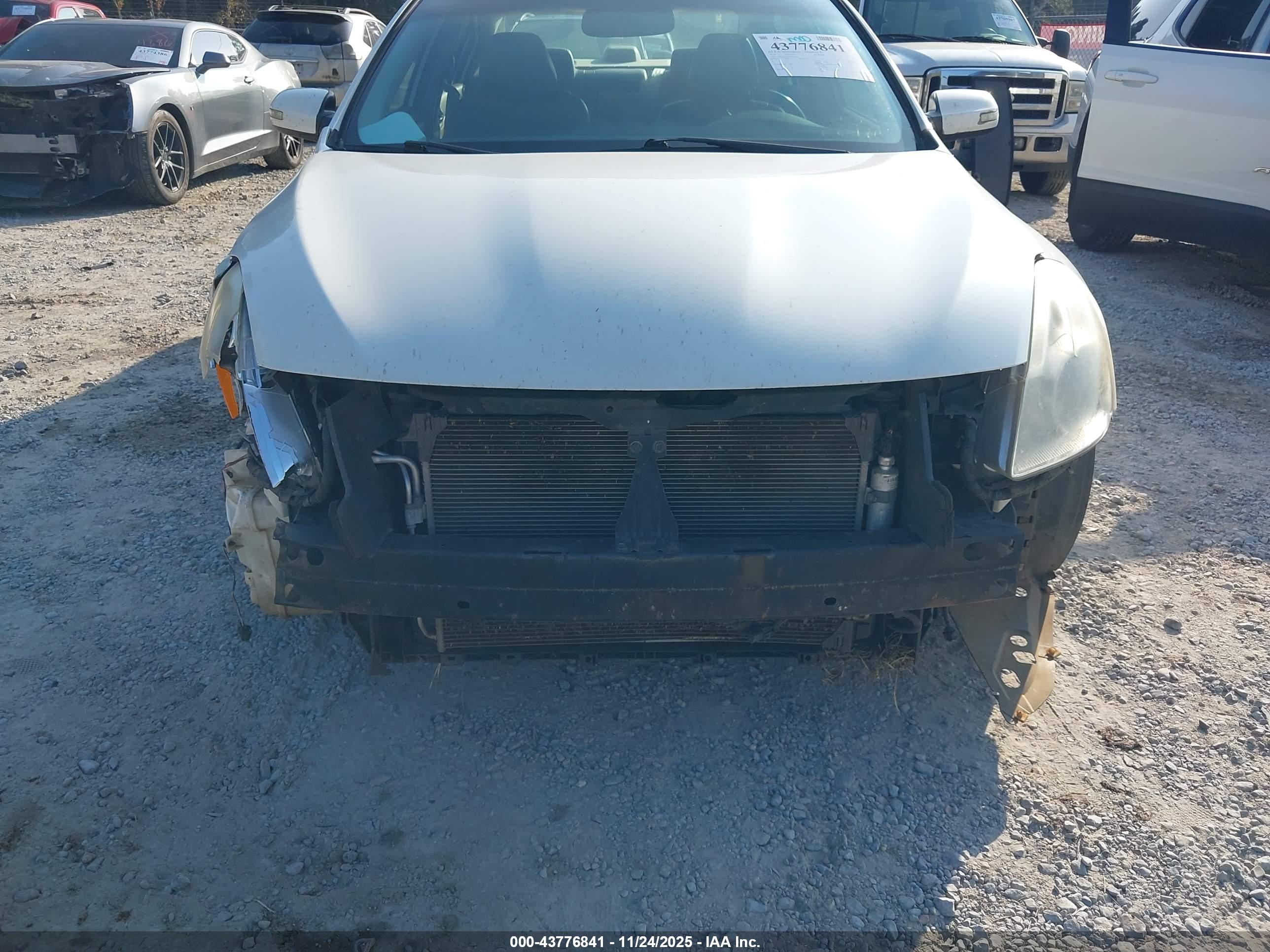 NISSAN ALTIMA image 6