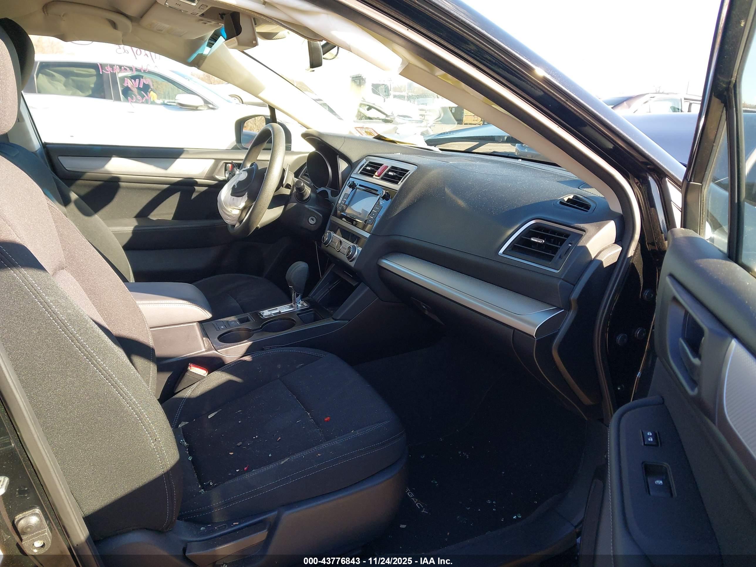 SUBARU LEGACY image 5
