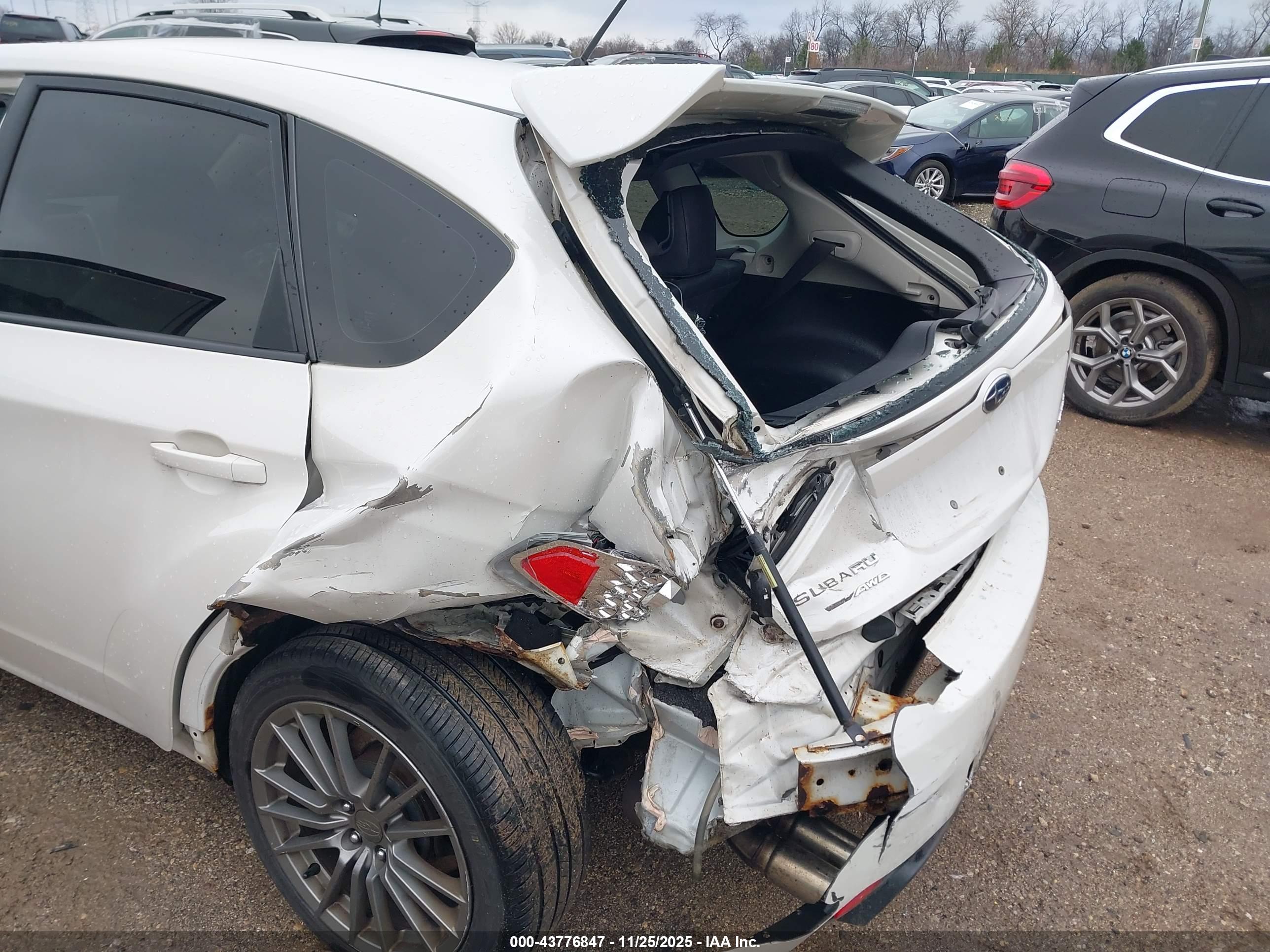 SUBARU IMPREZA image 6