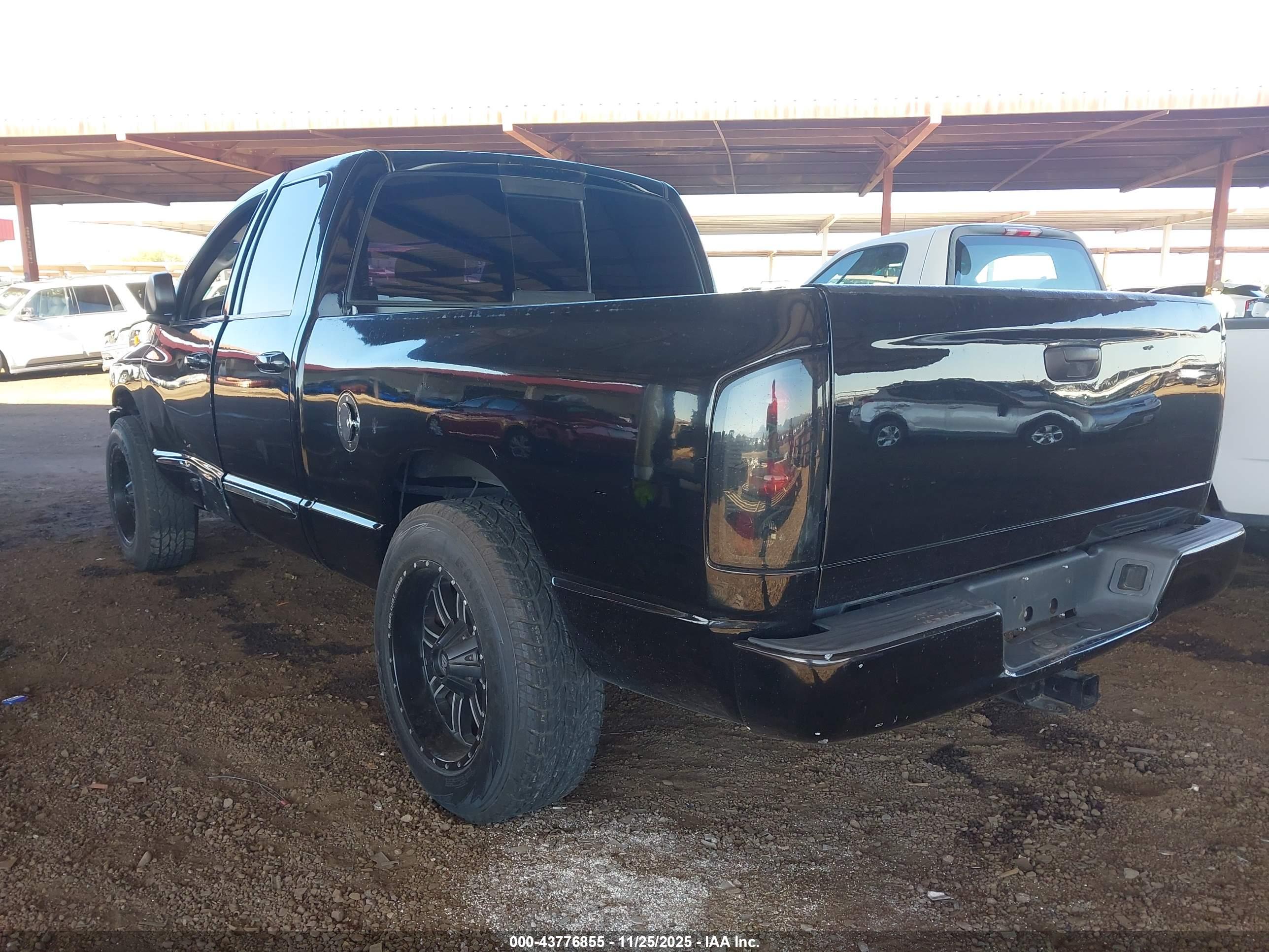 DODGE RAM image 3