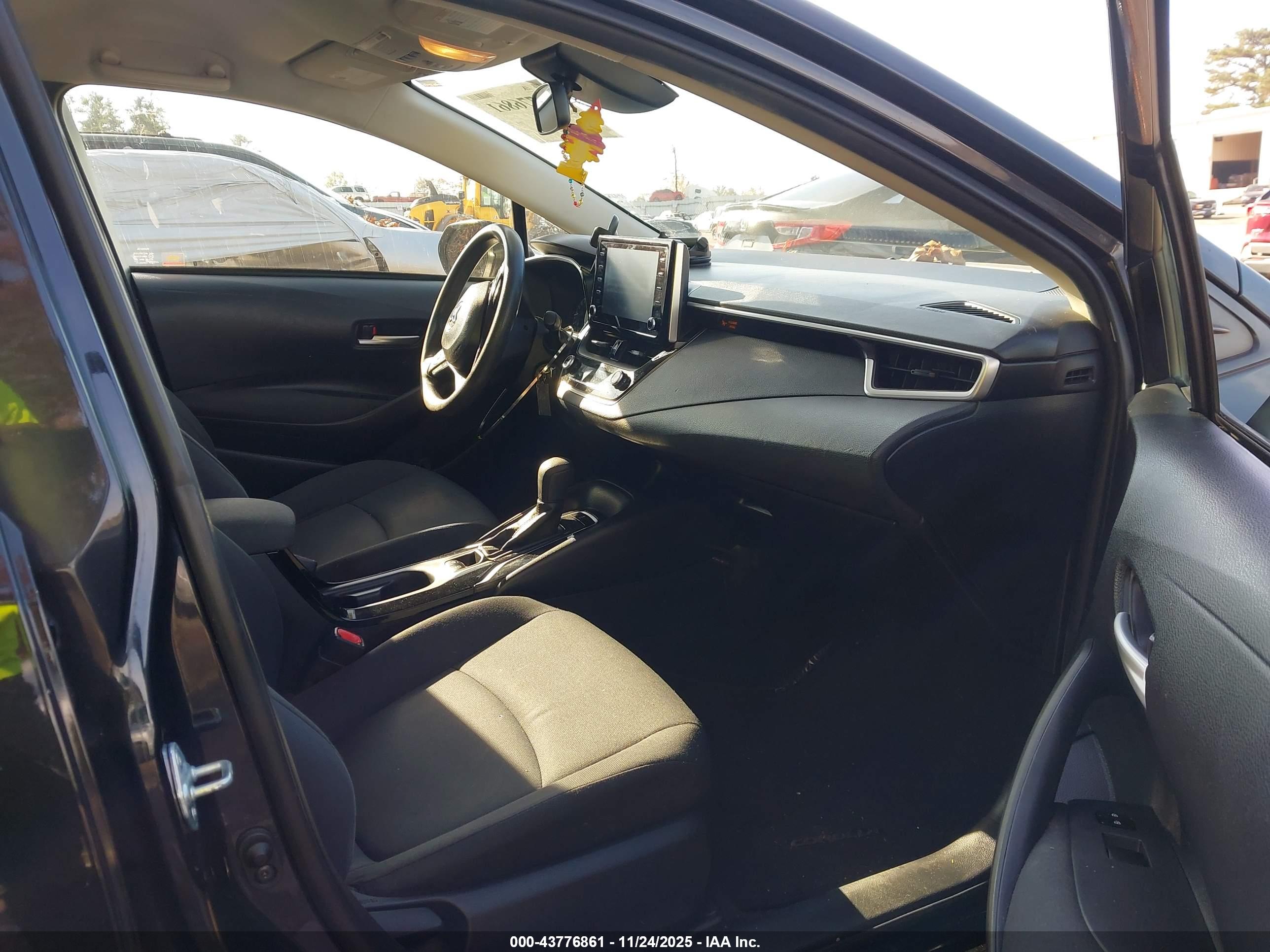 TOYOTA COROLLA image 5