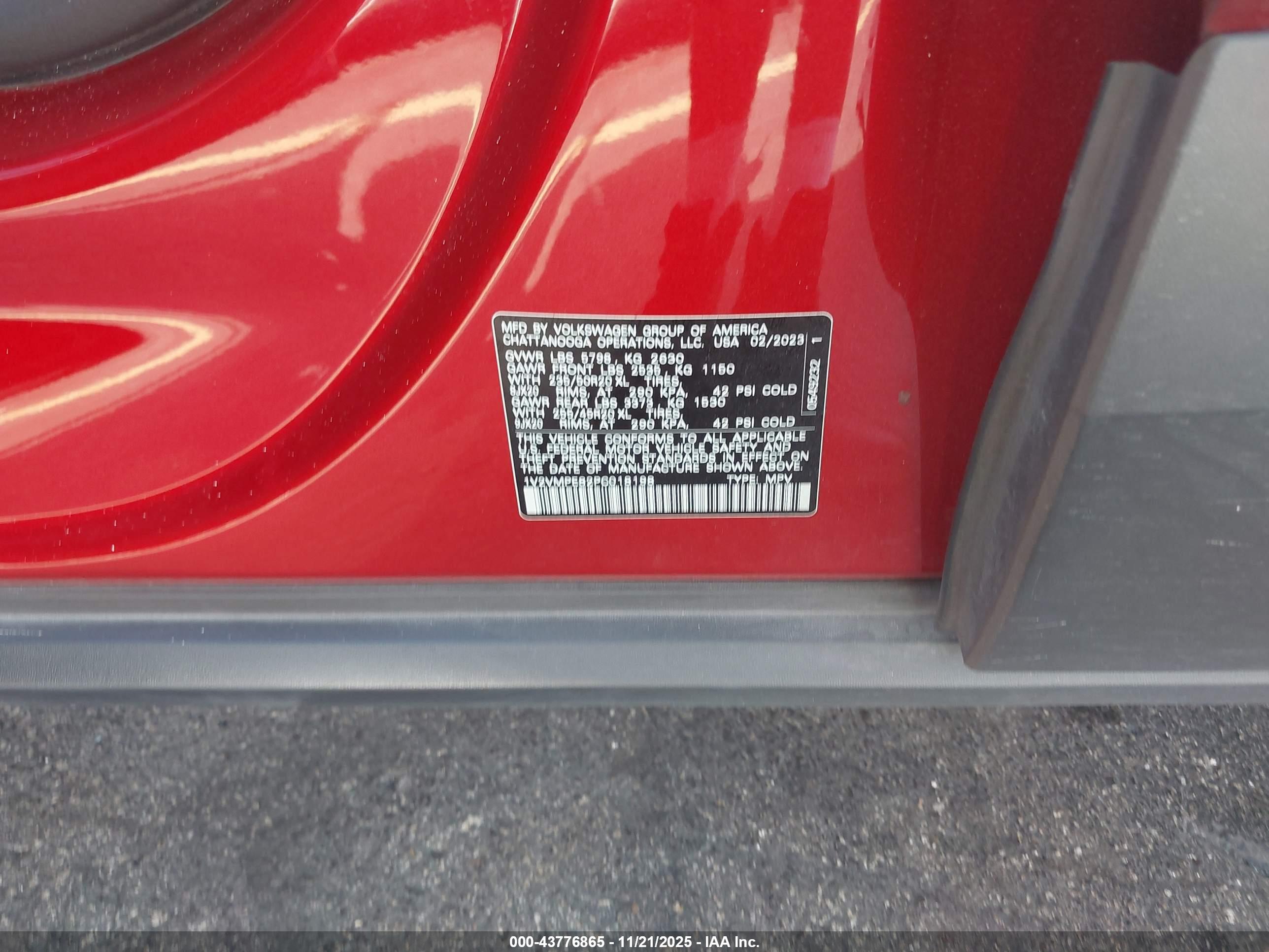VOLKSWAGEN ID.4 image 9