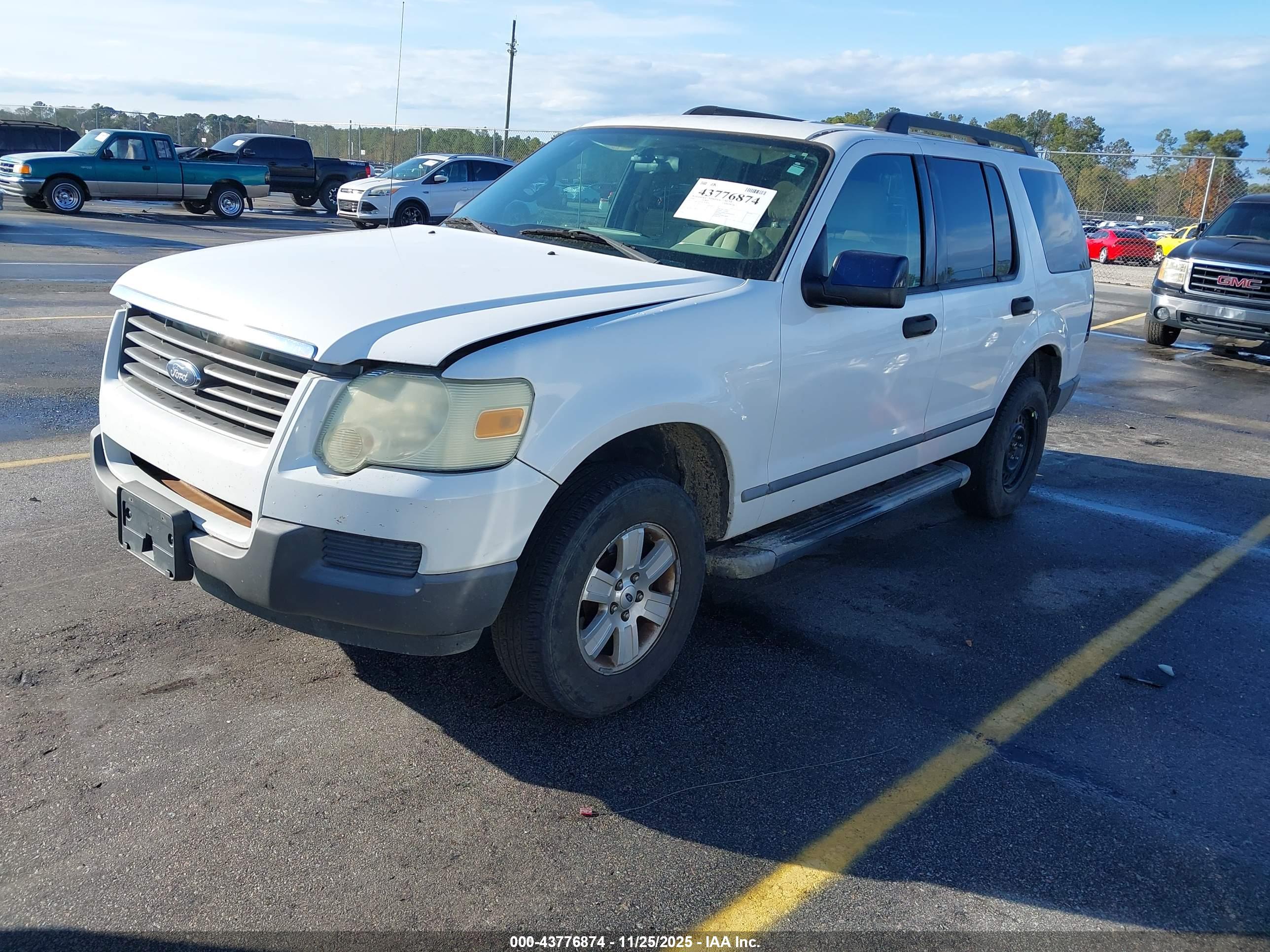 FORD EXPLORER image 2