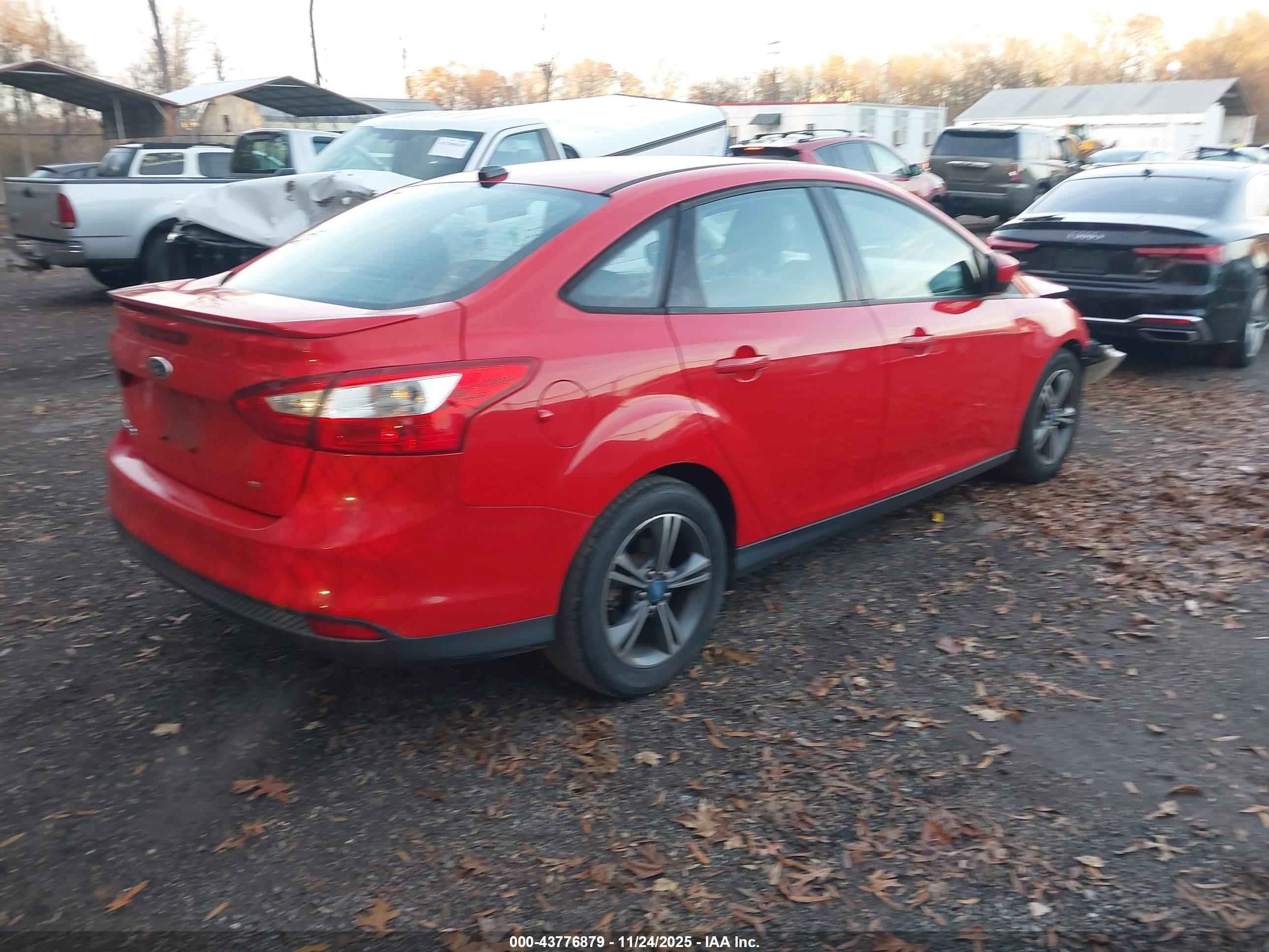 FORD FOCUS image 4