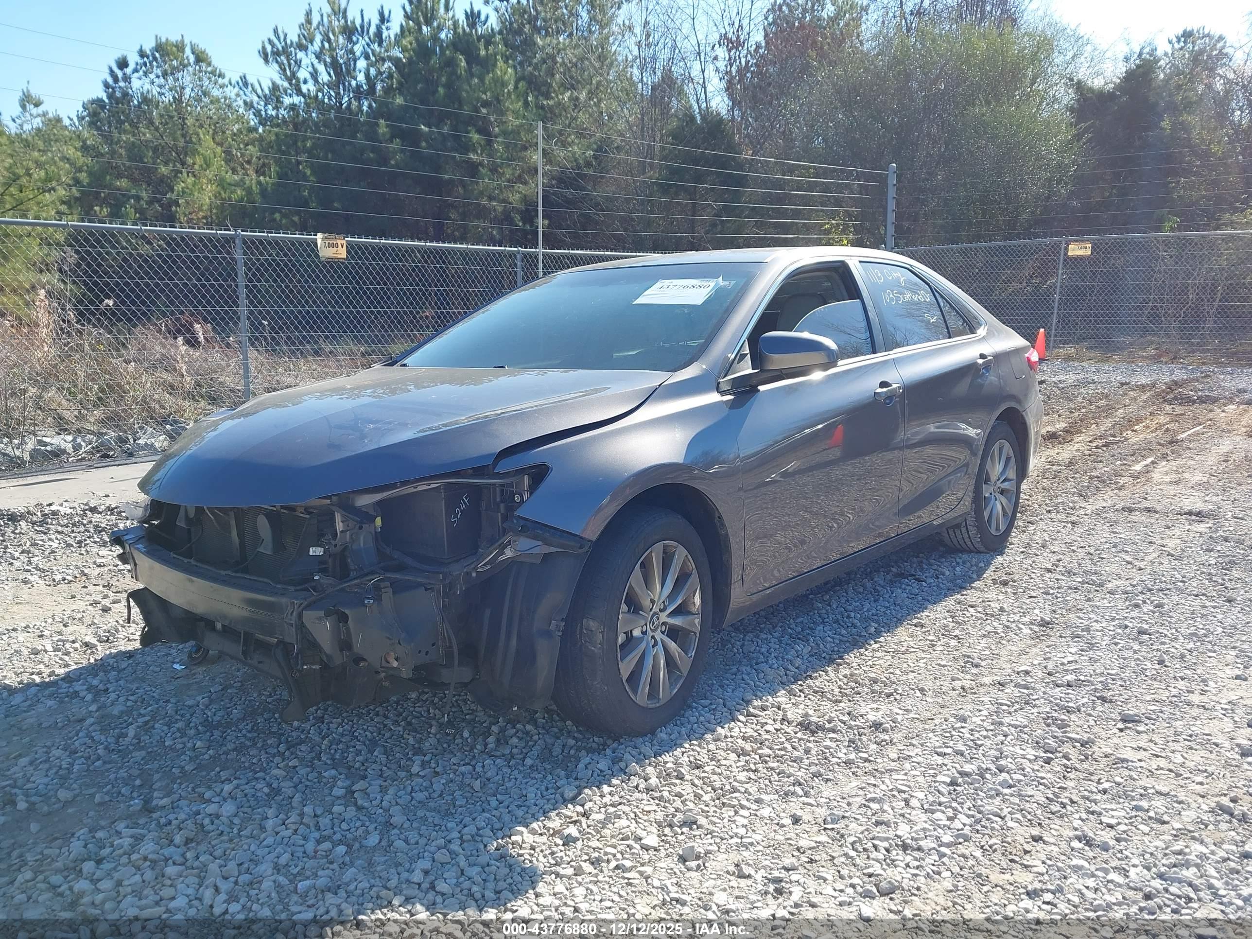 TOYOTA CAMRY image 2