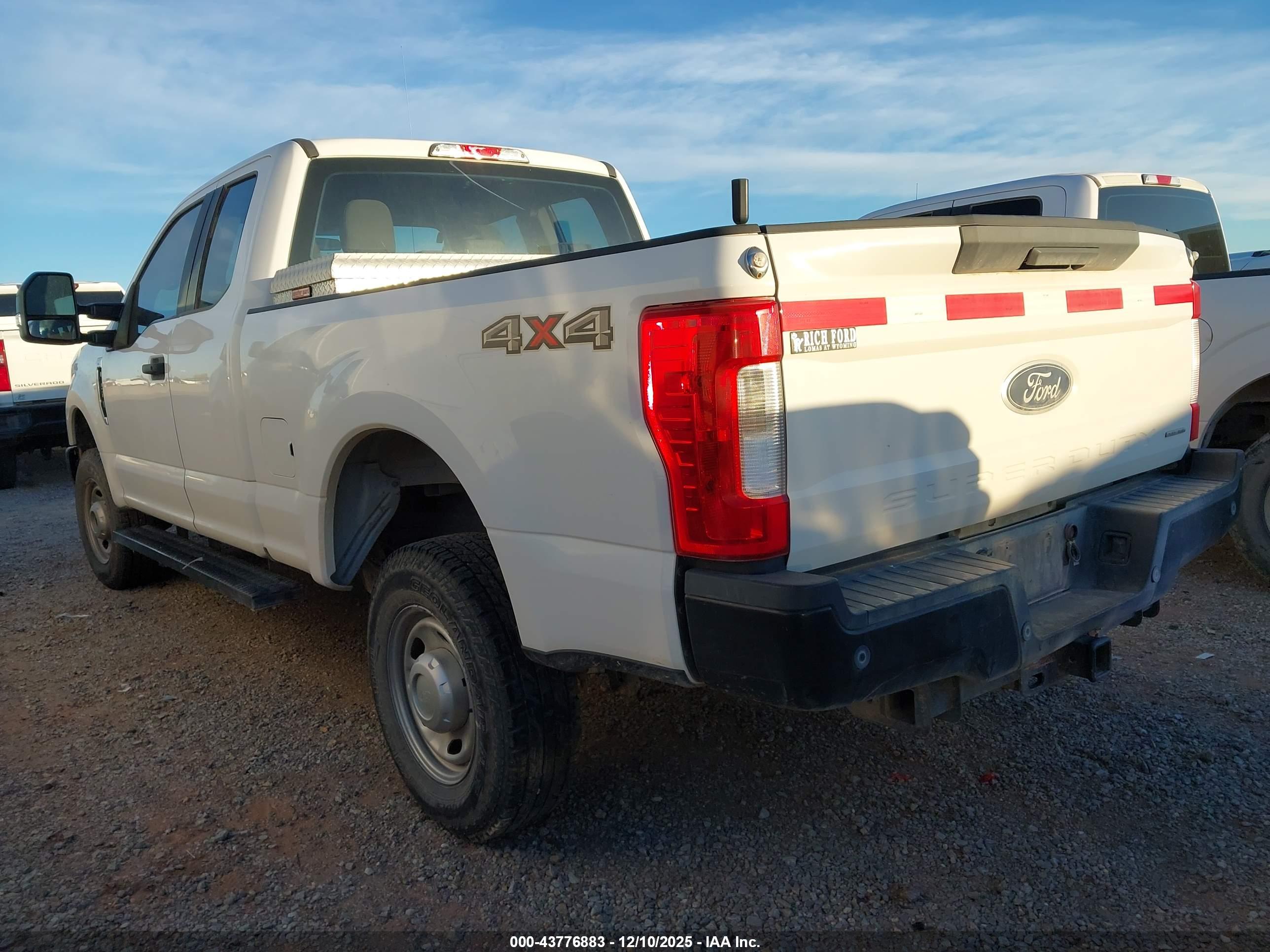 FORD F-250 image 3