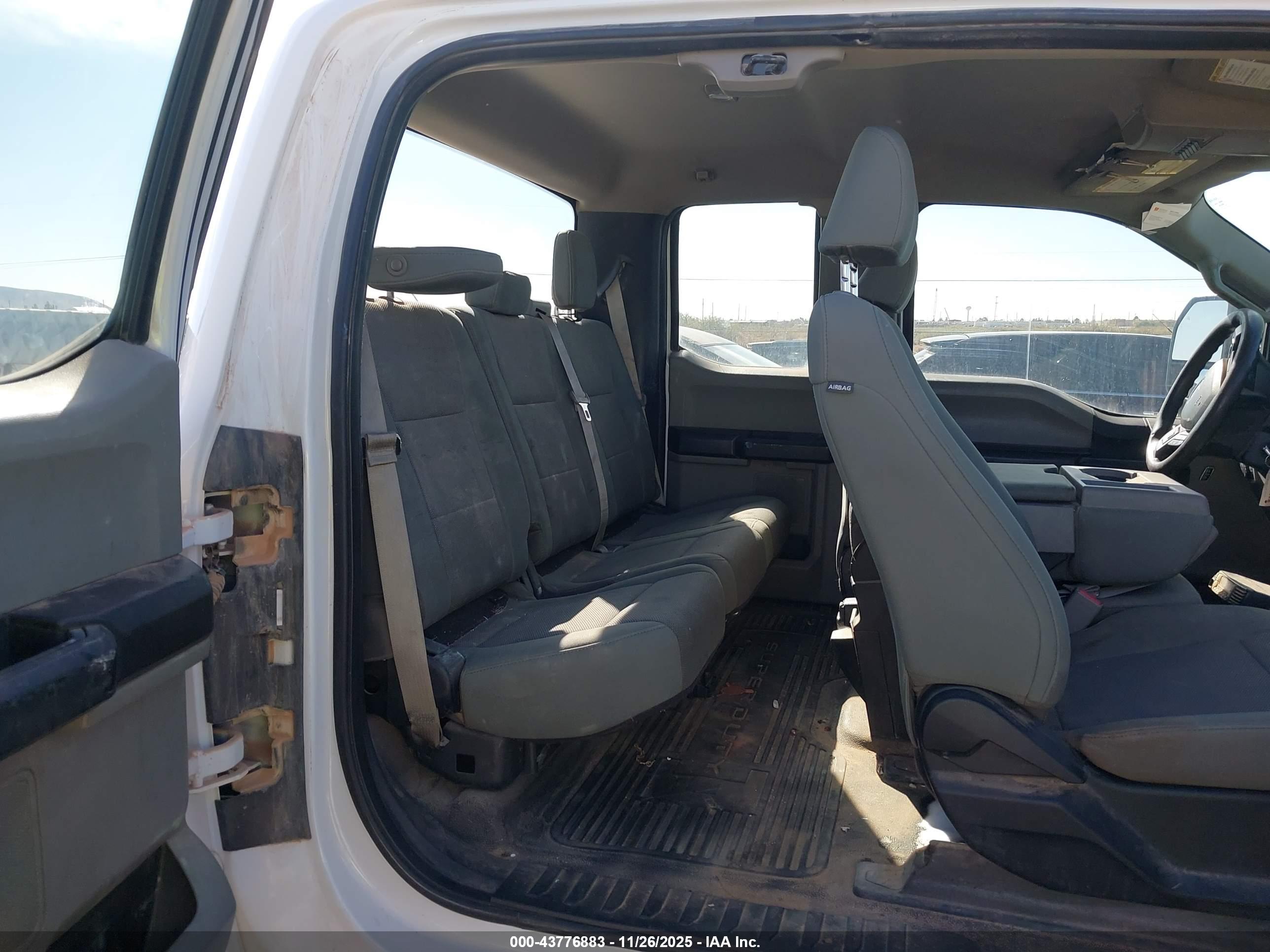 FORD F-250 image 8