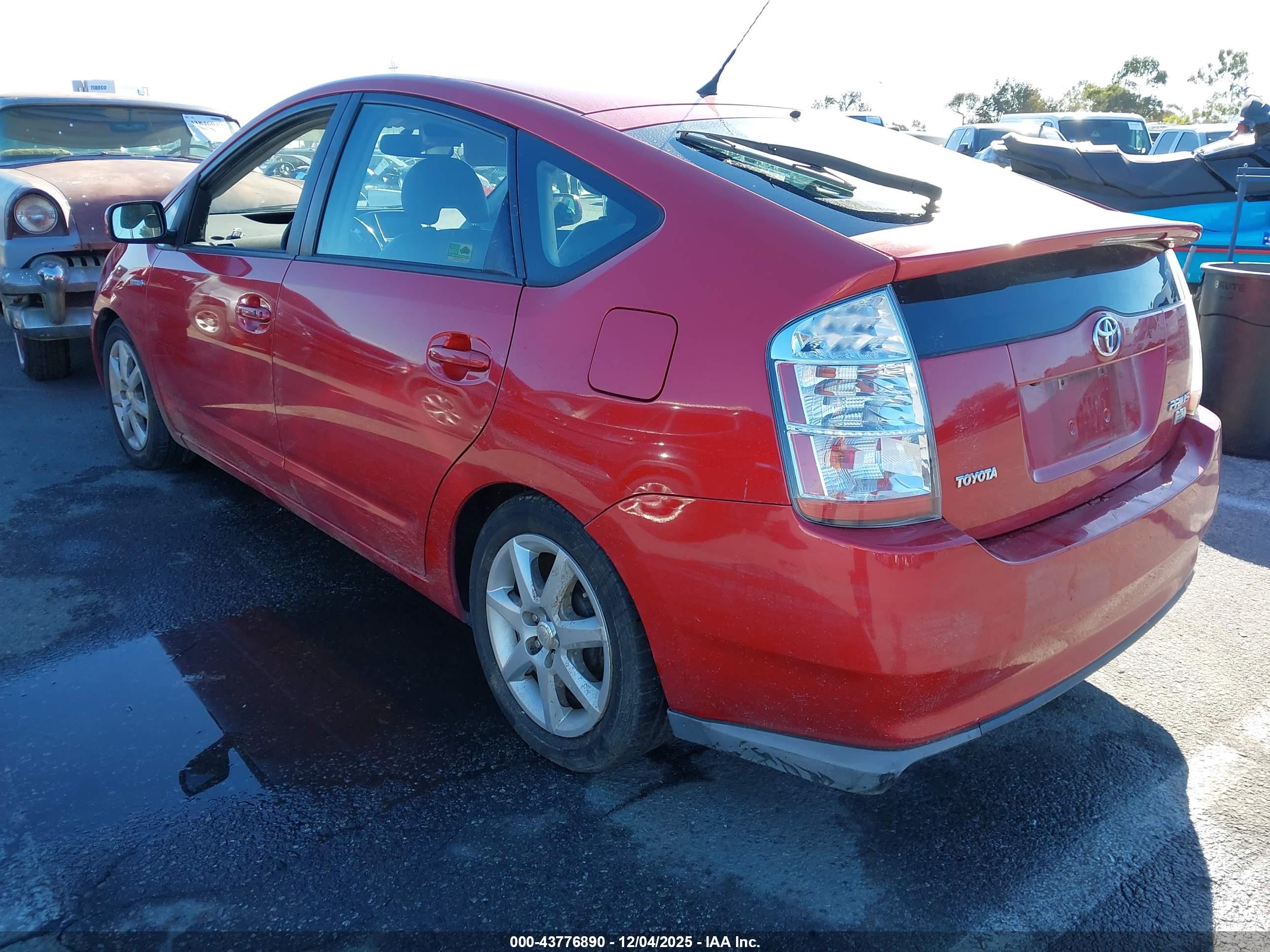 TOYOTA PRIUS image 3
