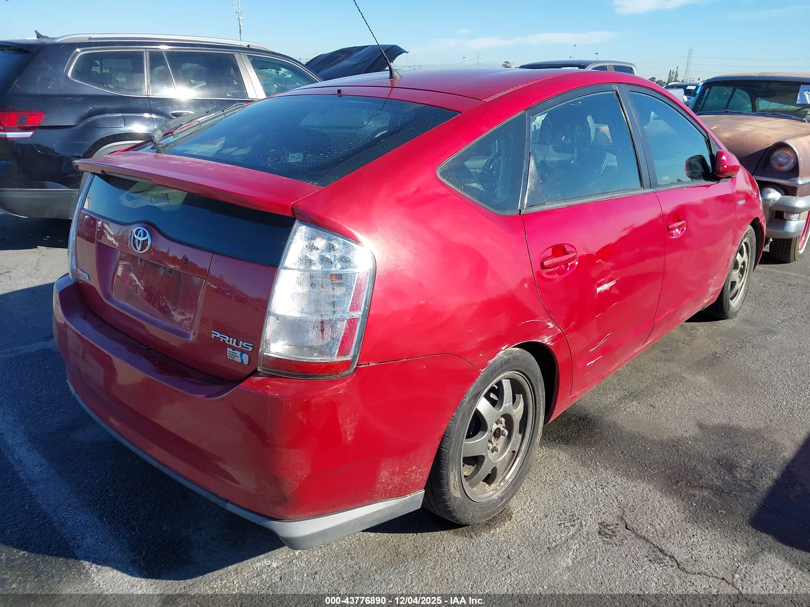 TOYOTA PRIUS image 4