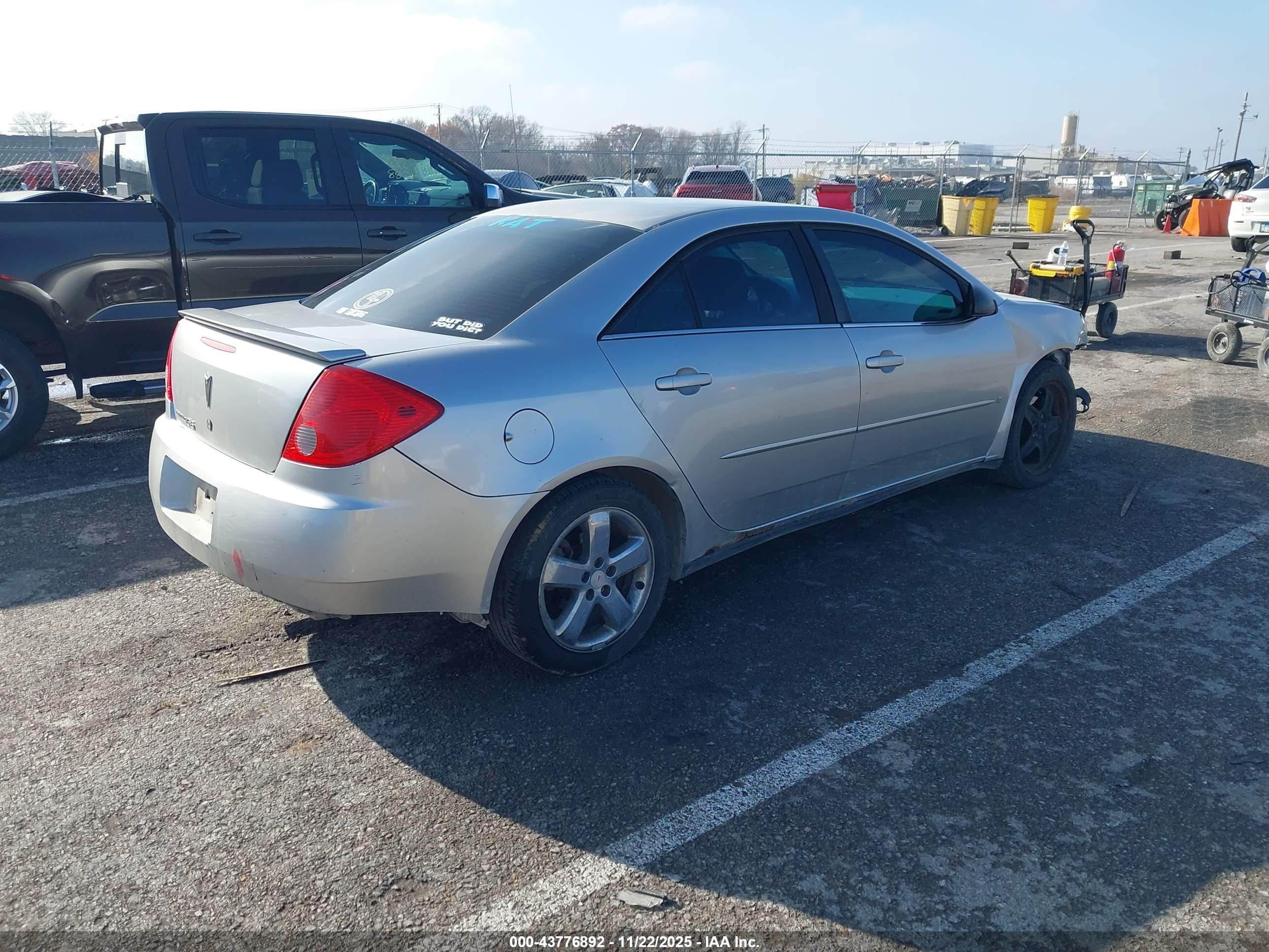 PONTIAC G6 image 4