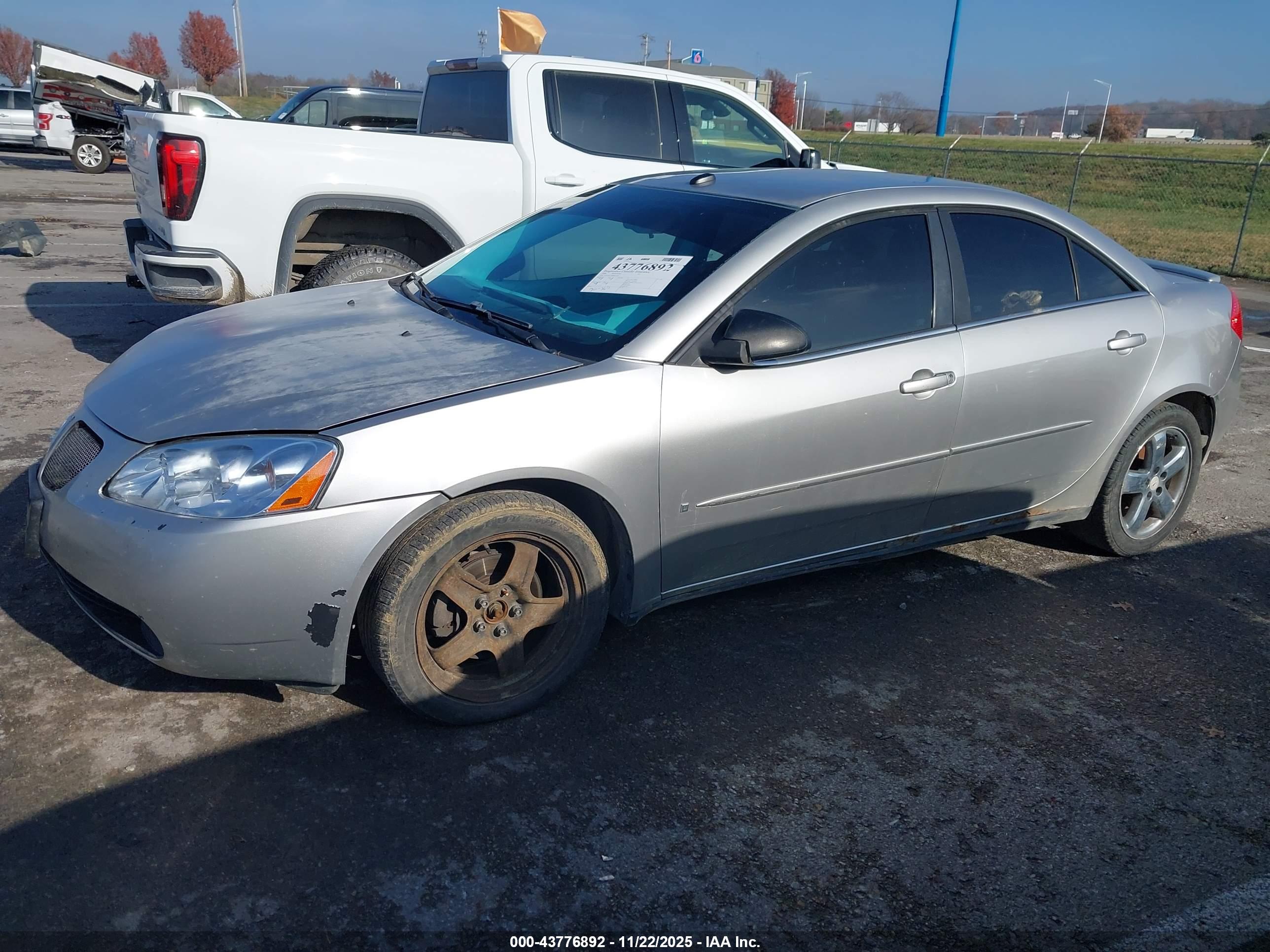 PONTIAC G6 image 6