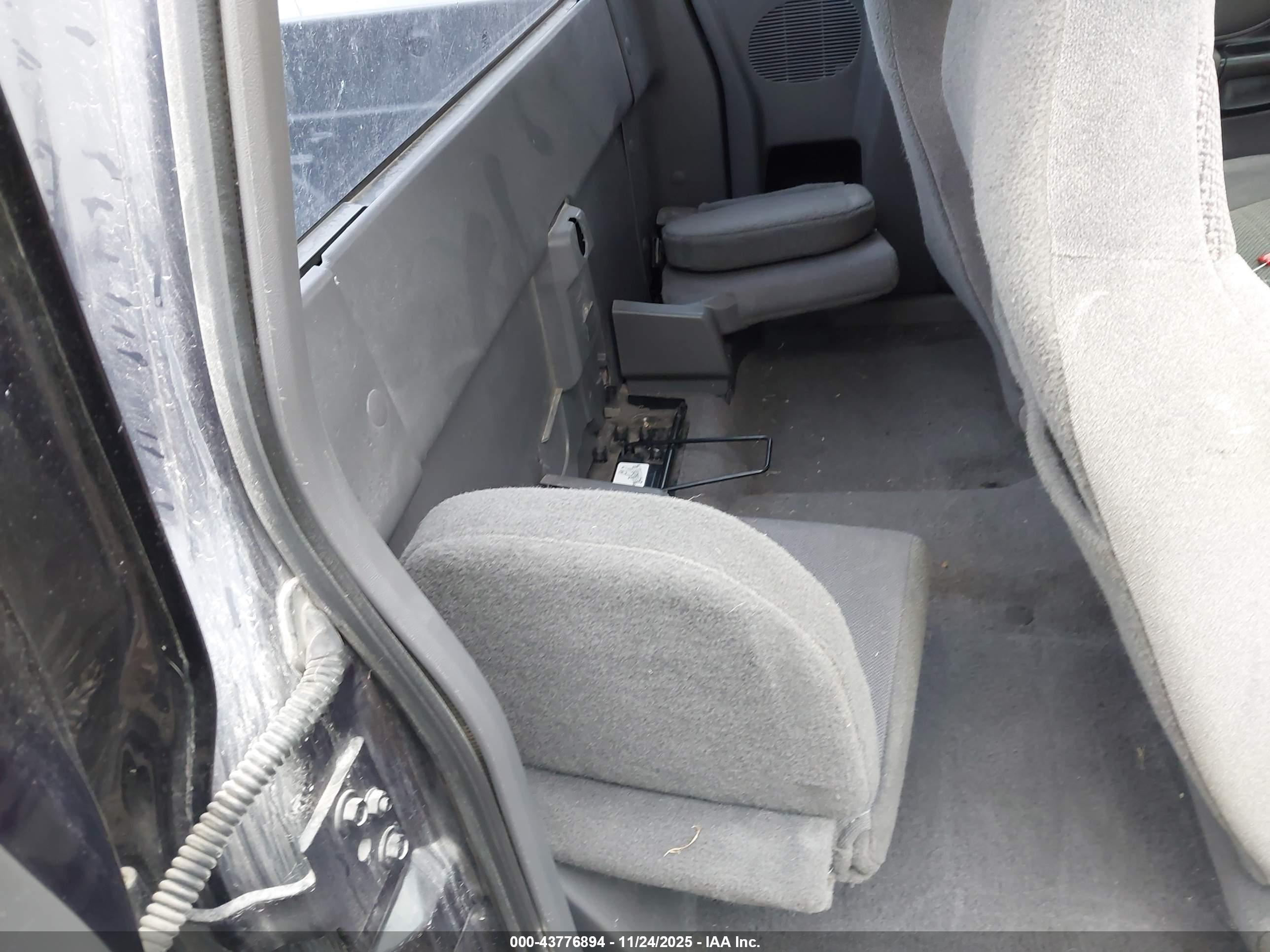 FORD RANGER image 8