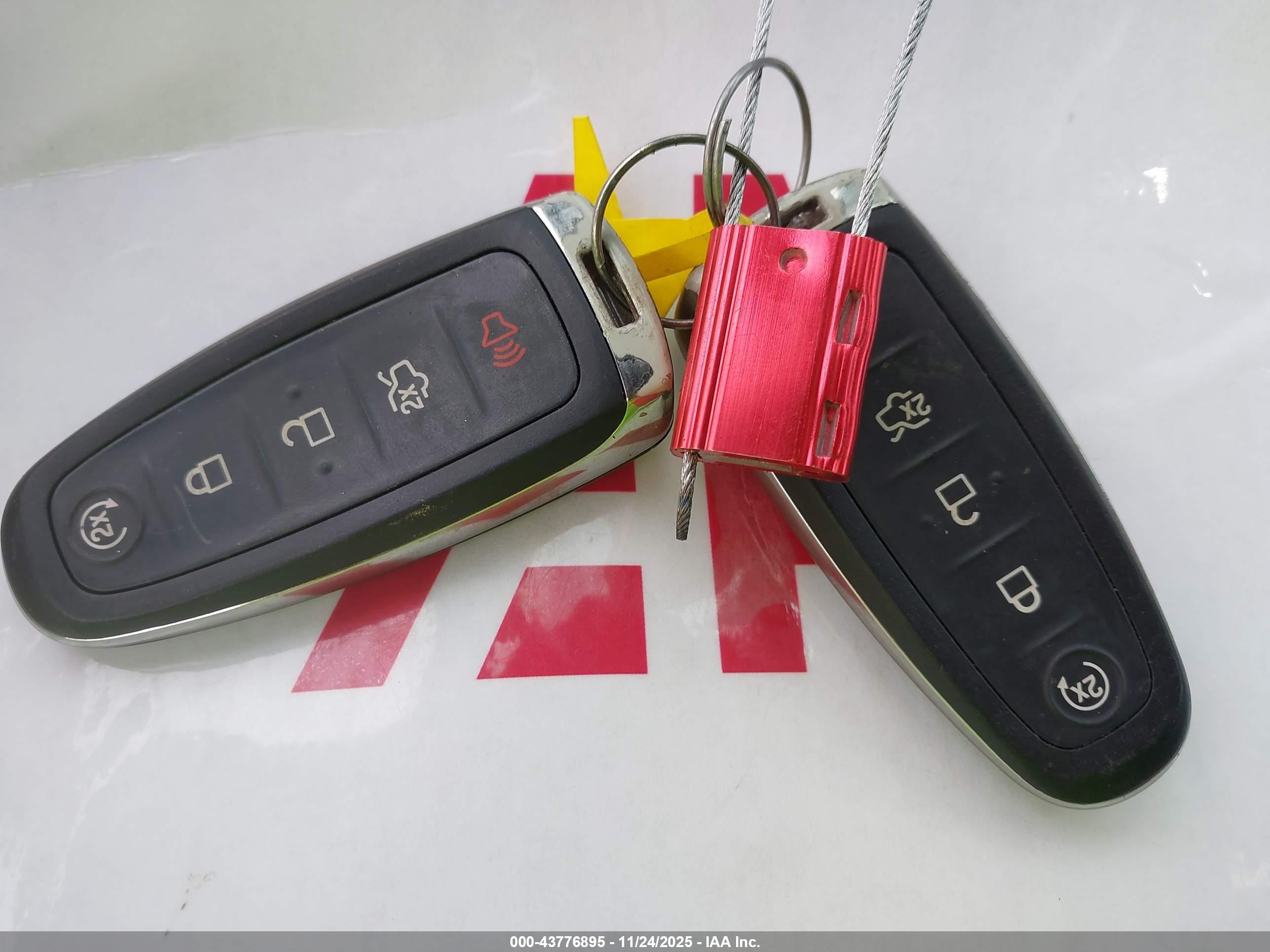 FORD ESCAPE image 11