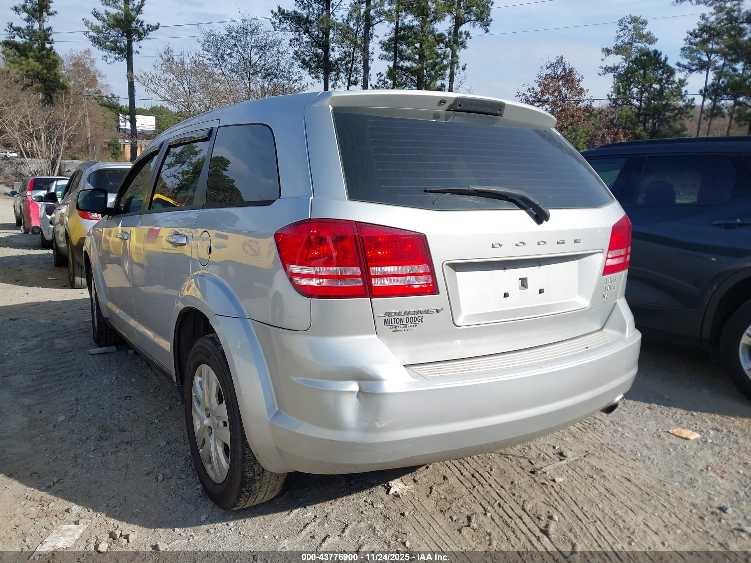 DODGE JOURNEY image 3