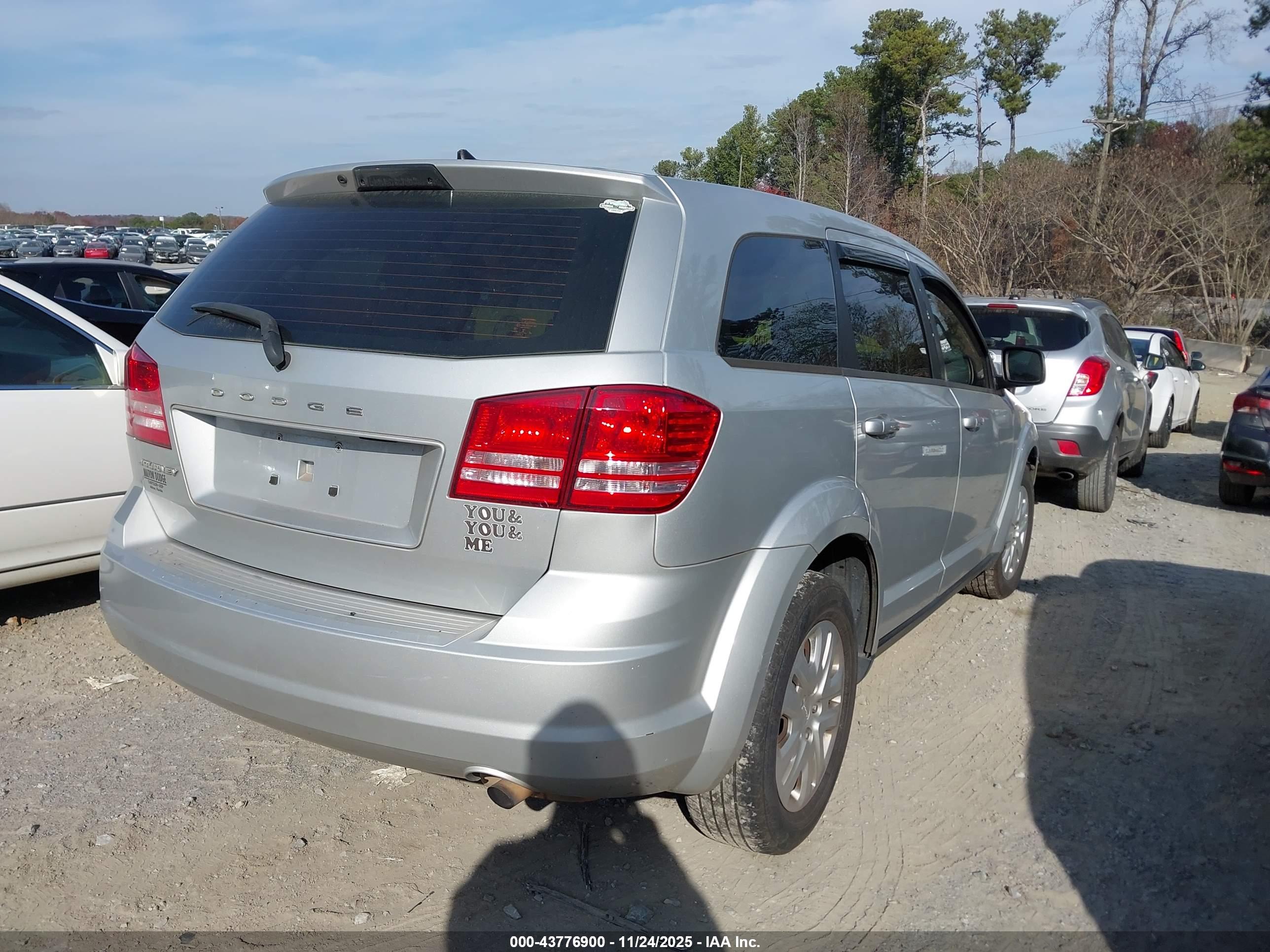 DODGE JOURNEY image 4