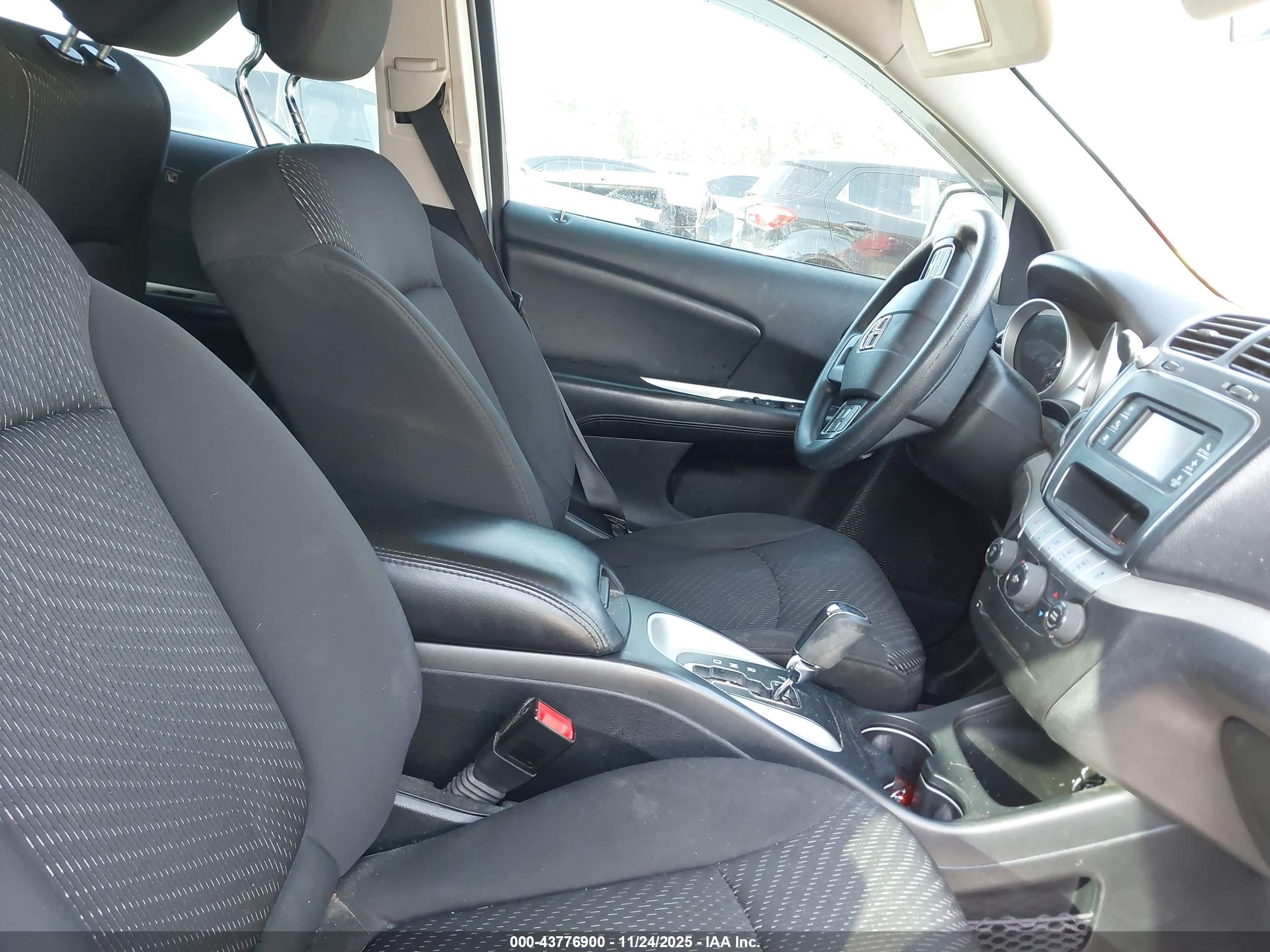 DODGE JOURNEY image 5