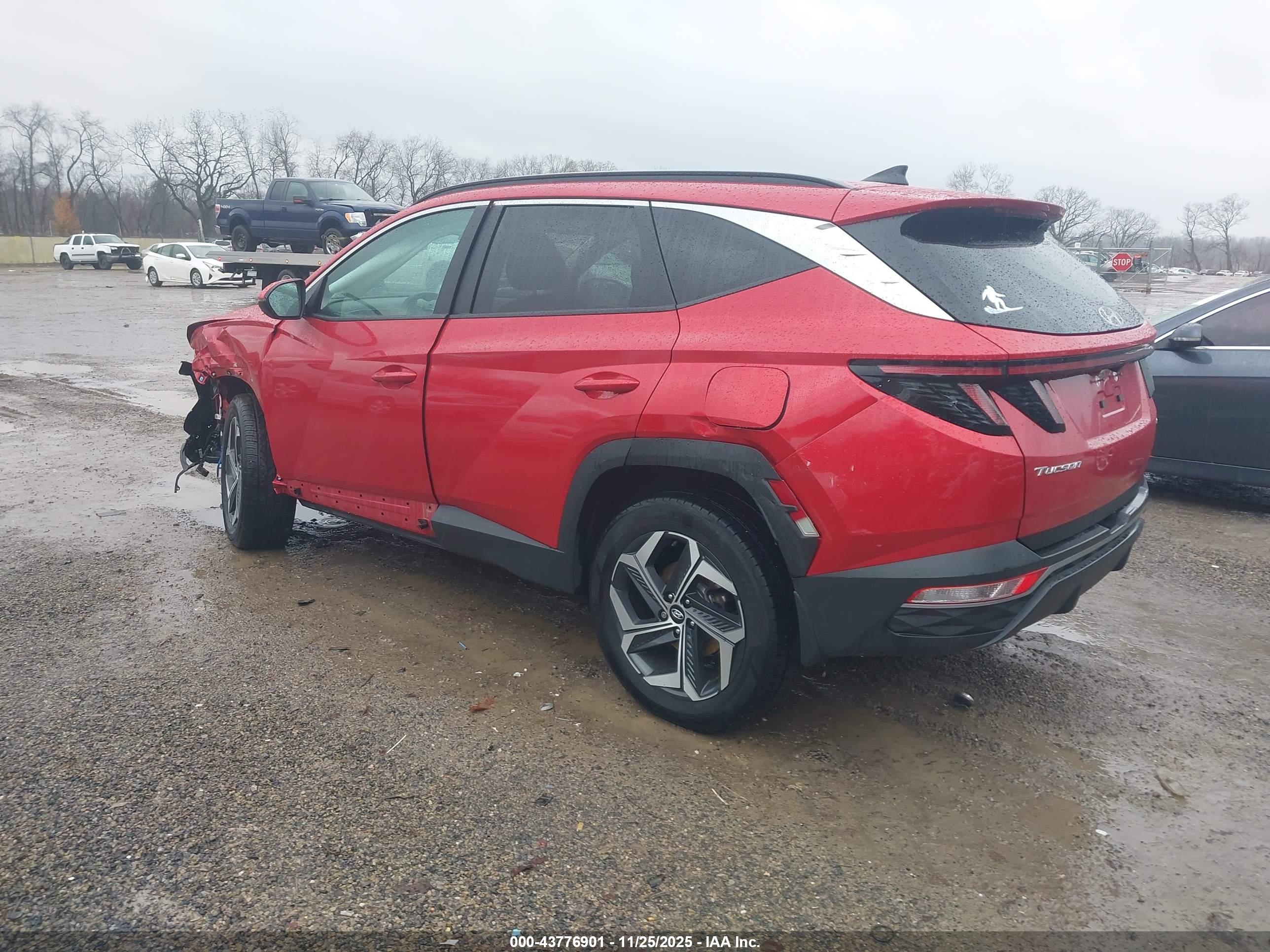 HYUNDAI TUCSON image 3