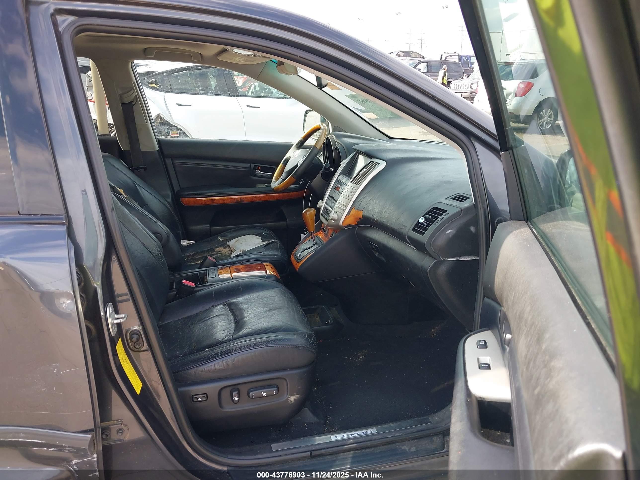 LEXUS RX image 5