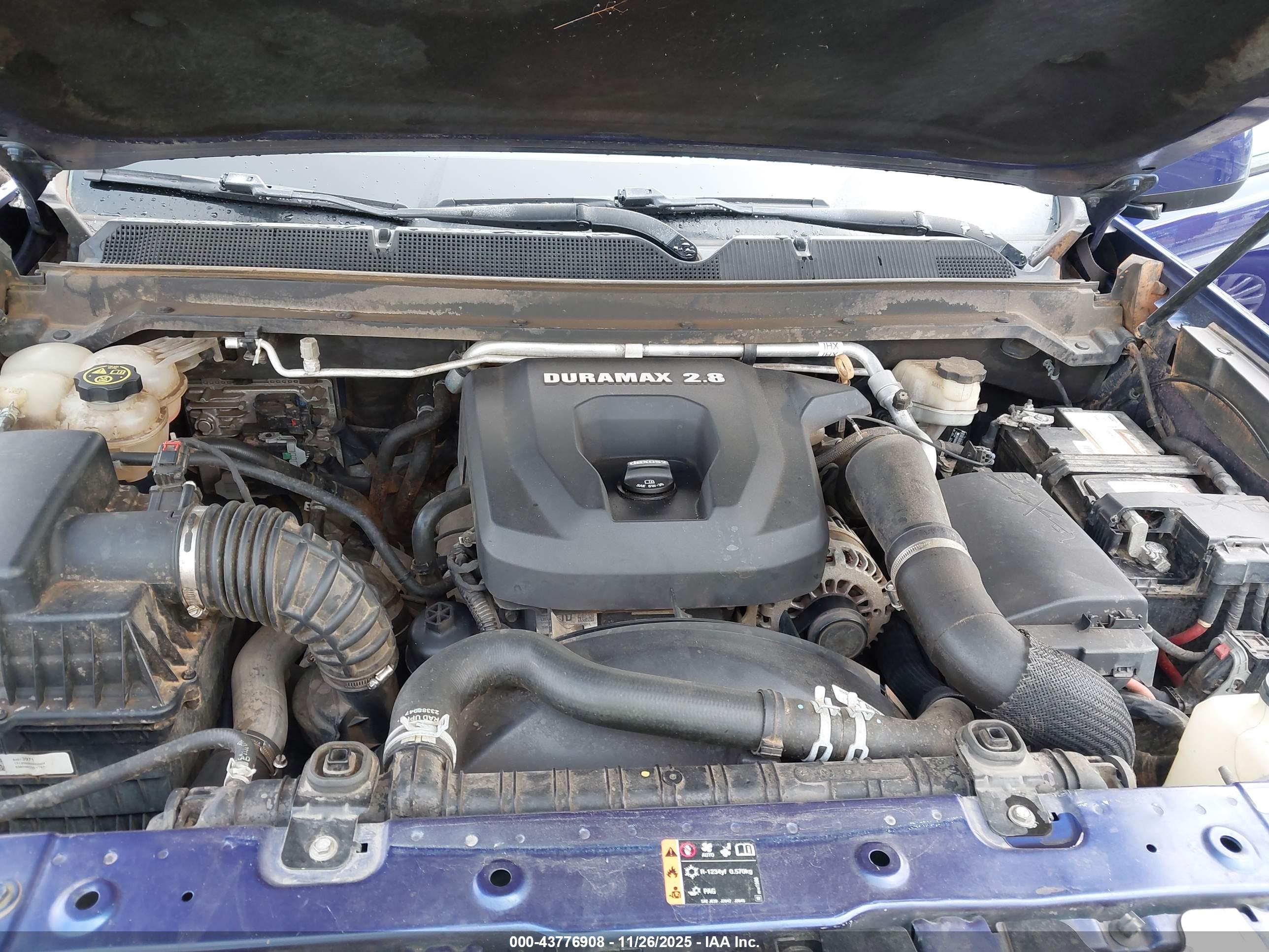CHEVROLET COLORADO image 10