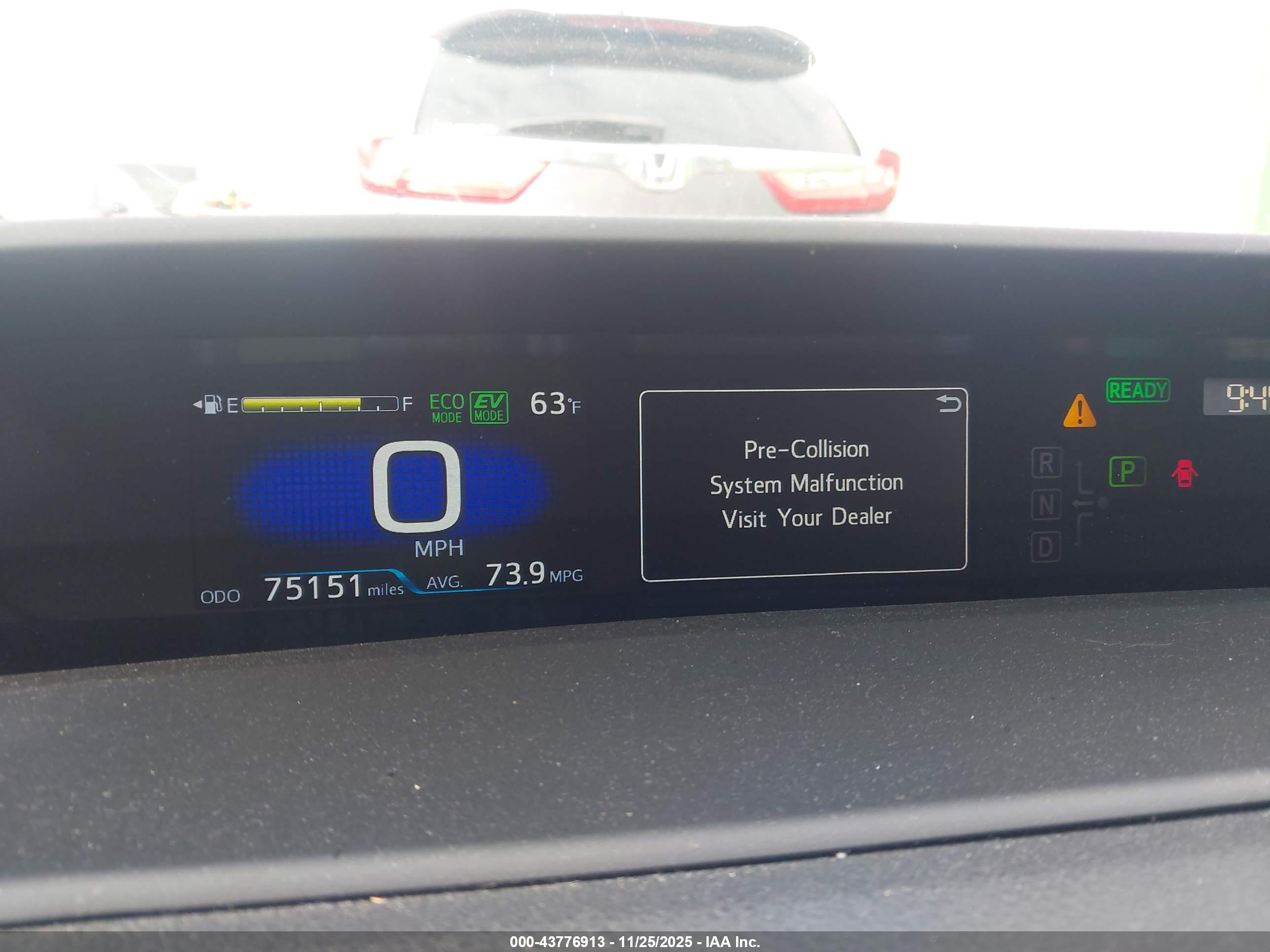 TOYOTA PRIUS image 7