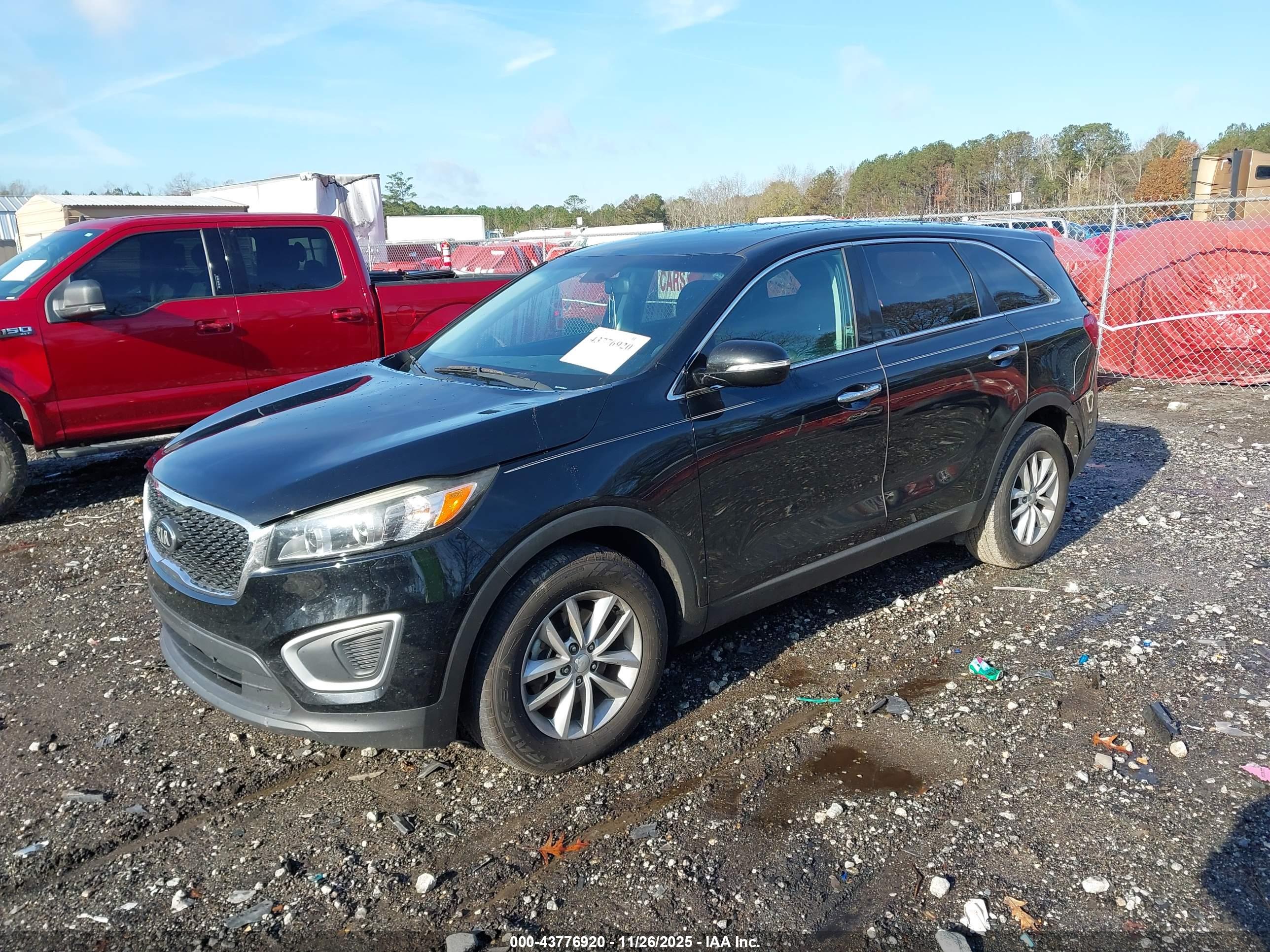 KIA SORENTO image 2