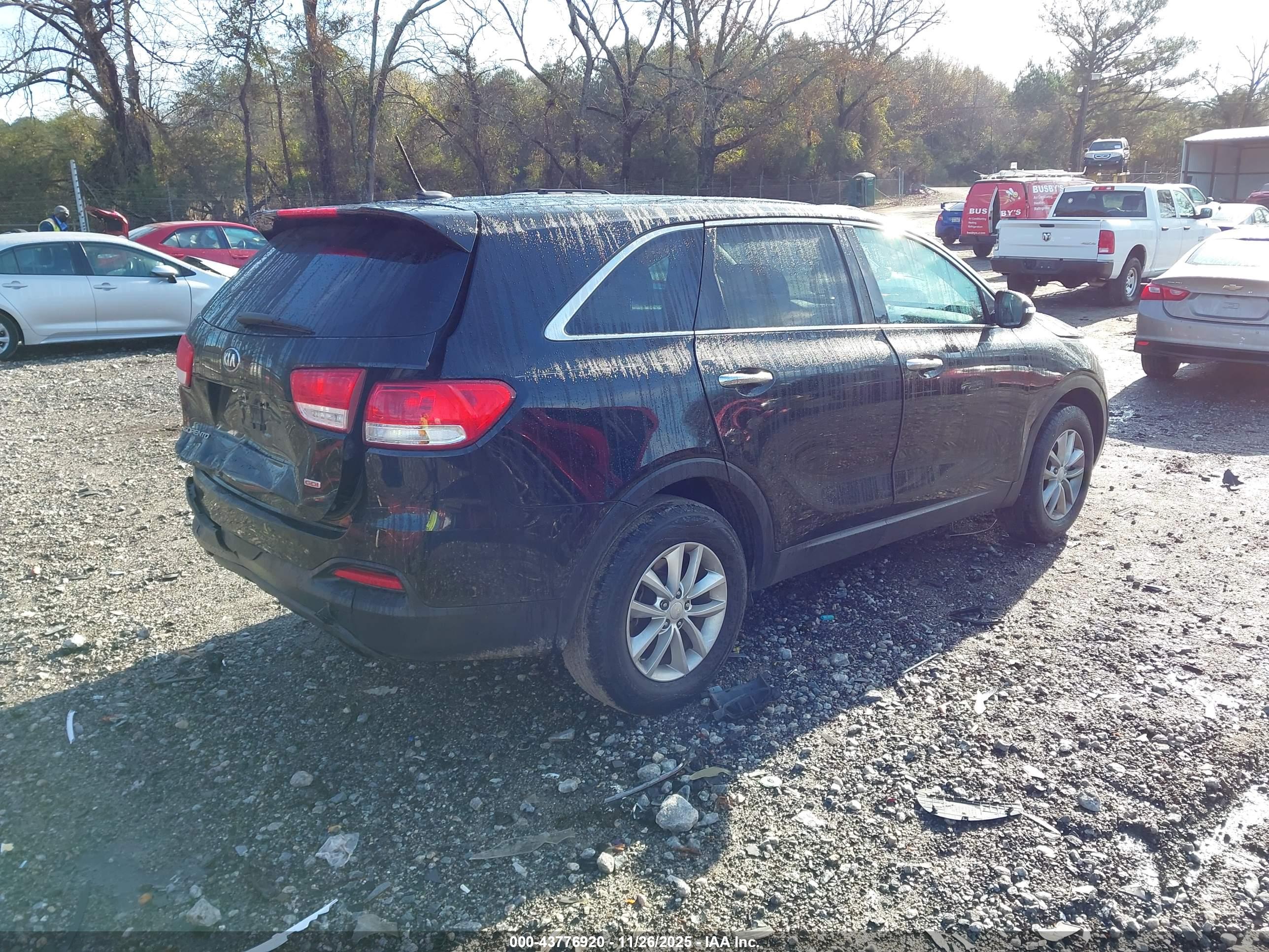 KIA SORENTO image 4