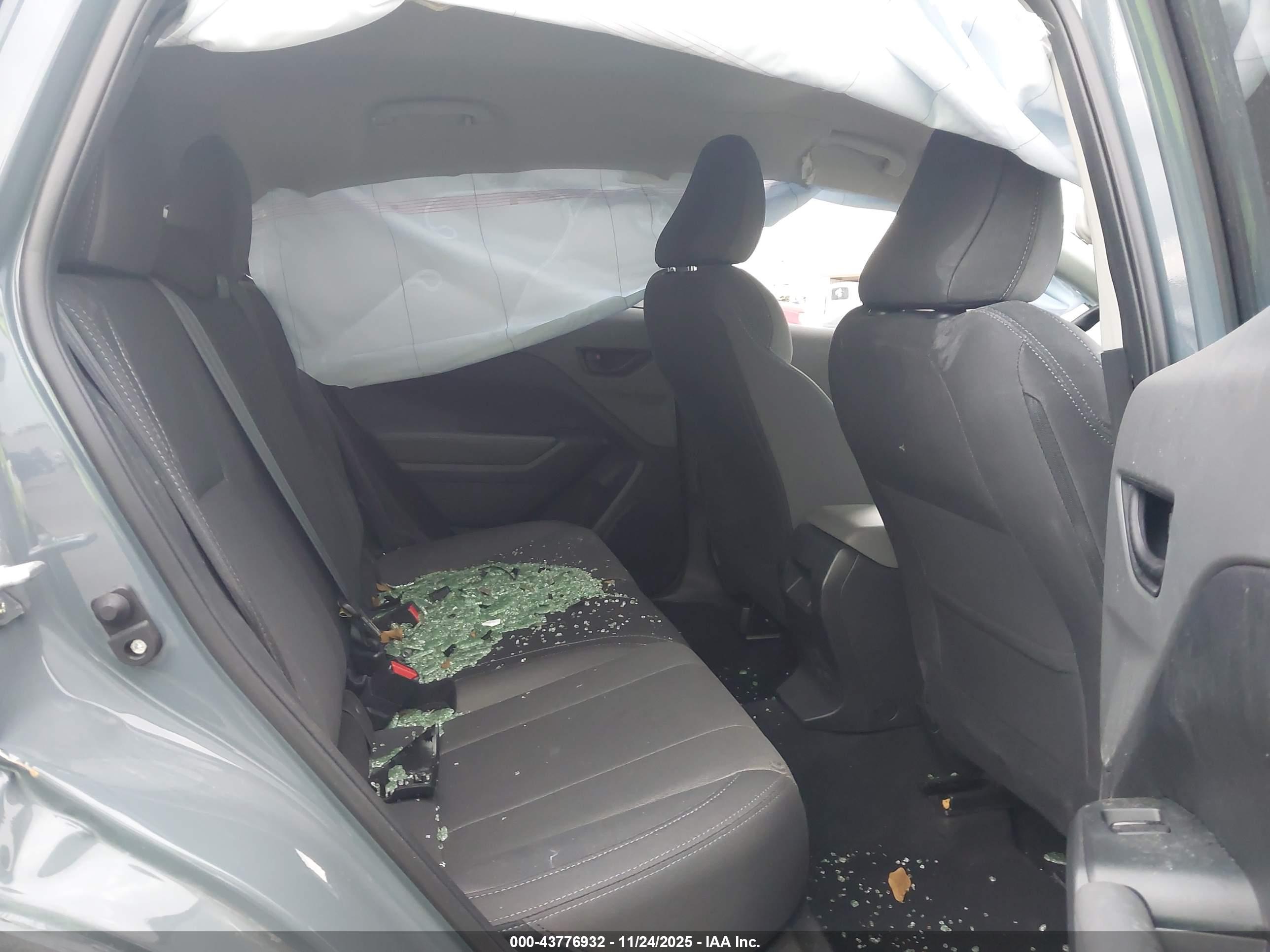 SUBARU CROSSTREK image 8