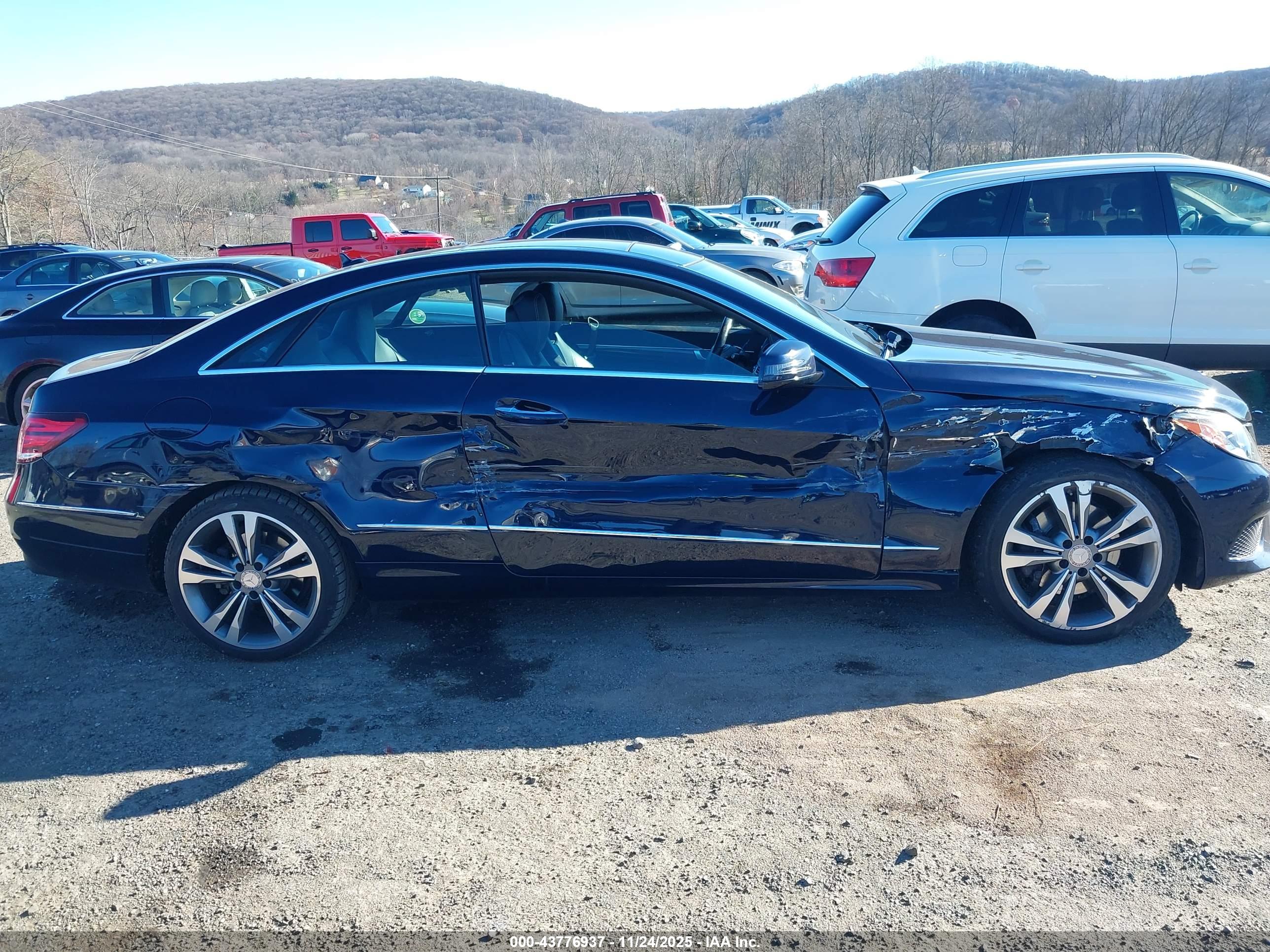 MERCEDES-BENZ E image 6