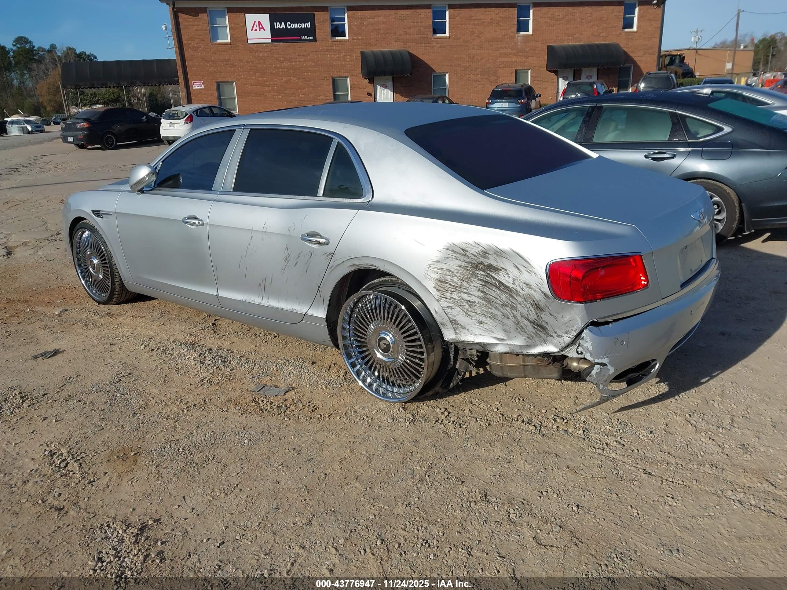 BENTLEY FLYING image 3