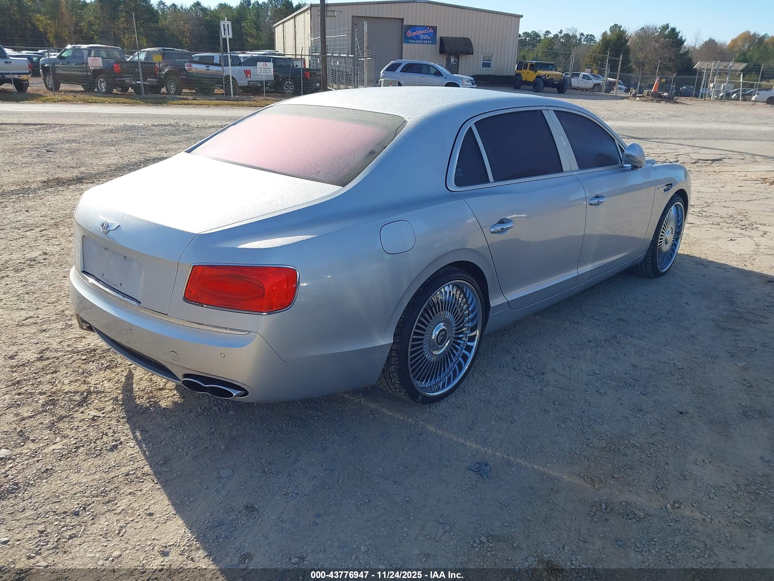 BENTLEY FLYING image 4