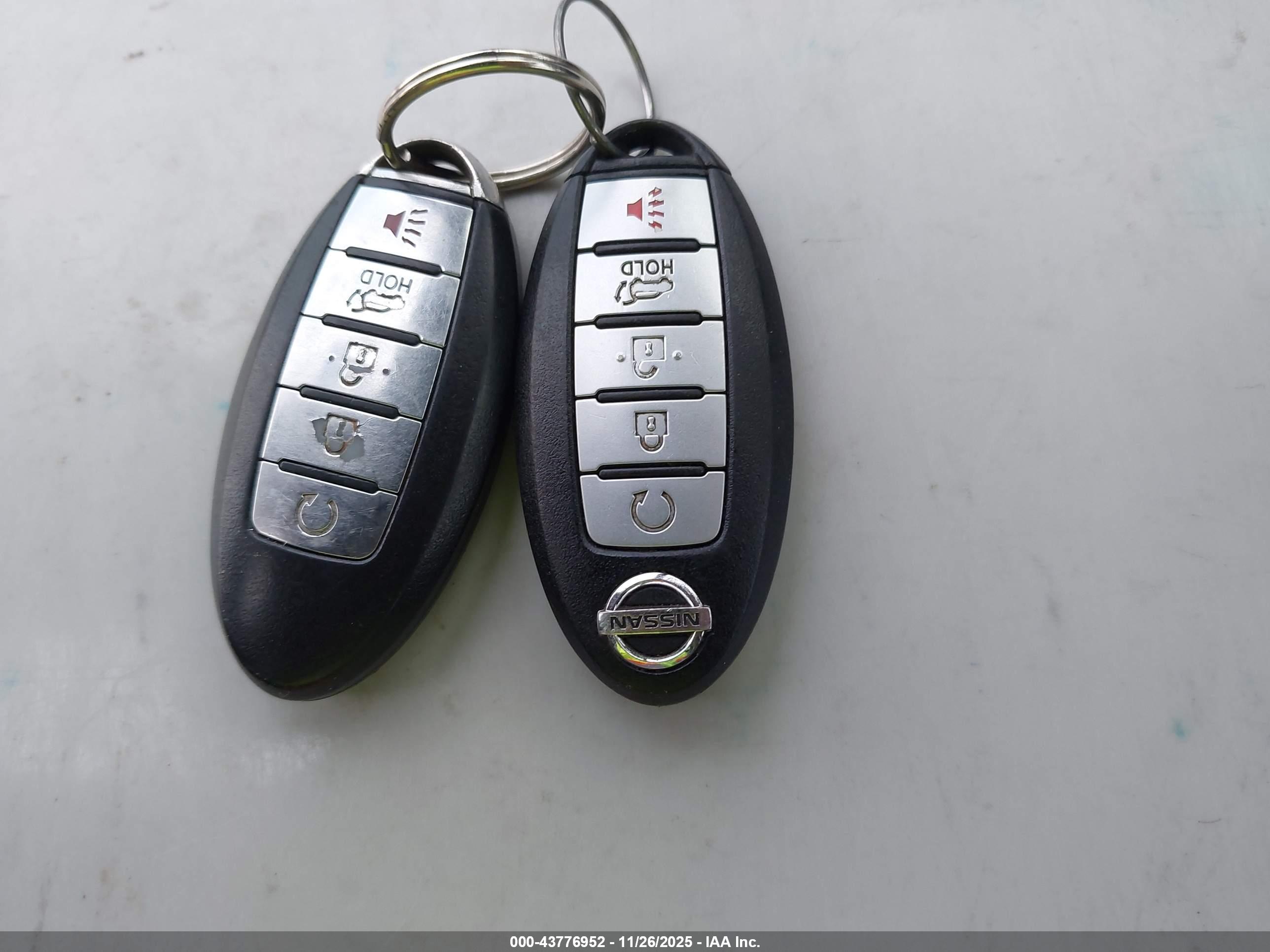NISSAN MURANO image 11