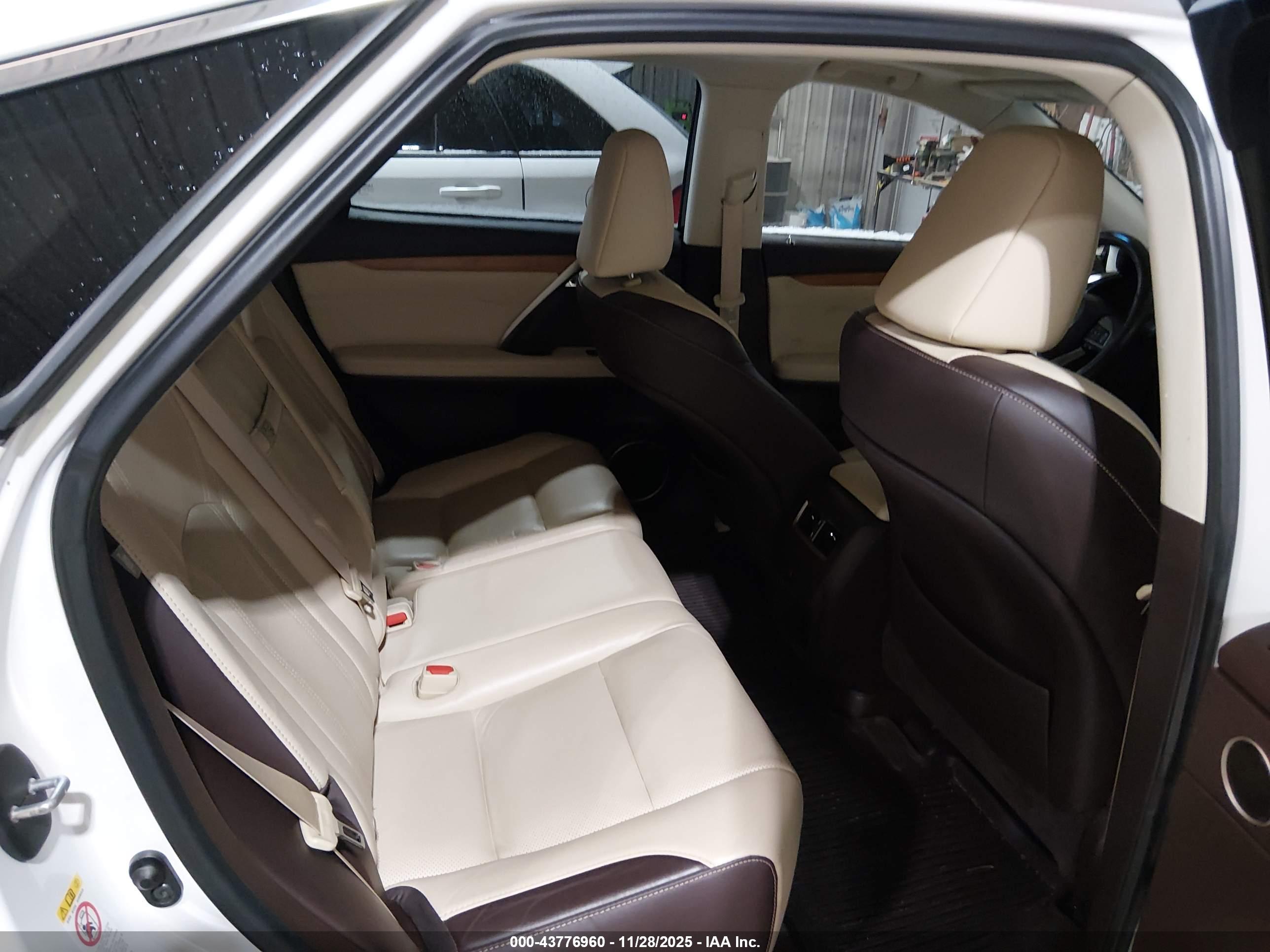 LEXUS RX image 8